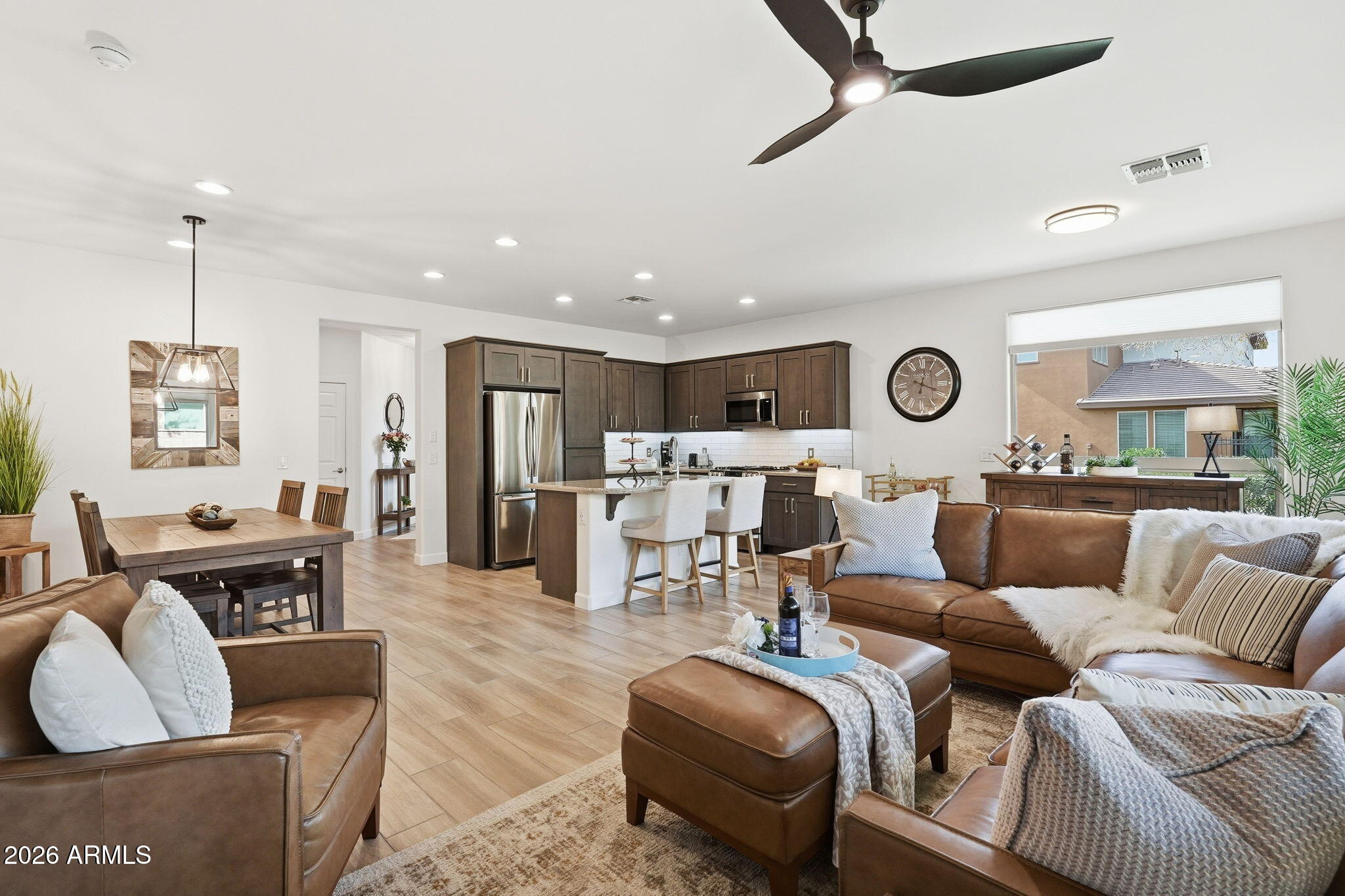 796 E VERDE Boulevard