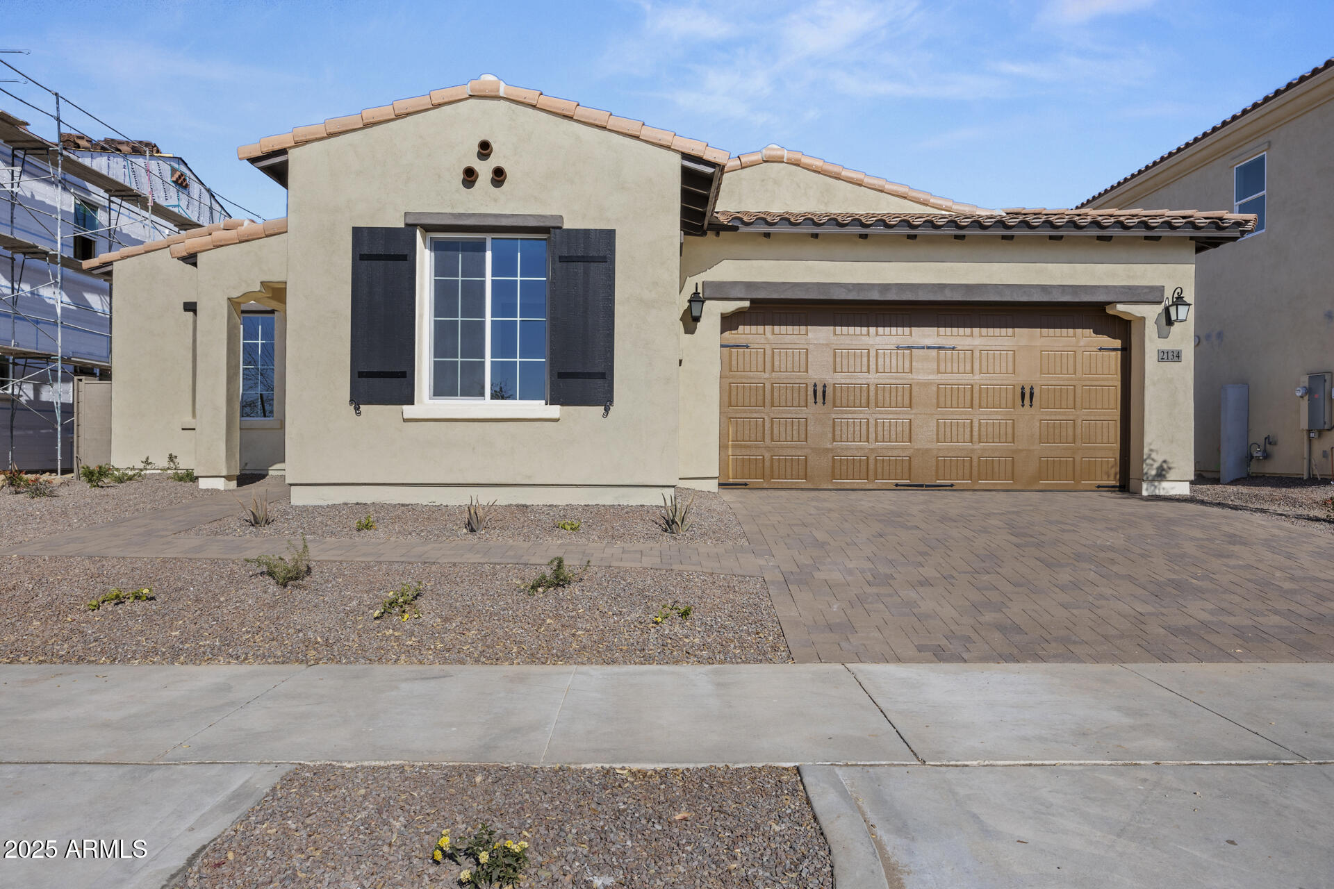 2134 W ROWEL Road