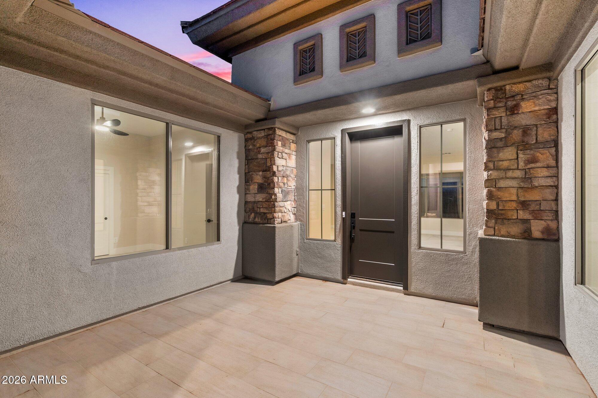 1435 W WHITMAN Court