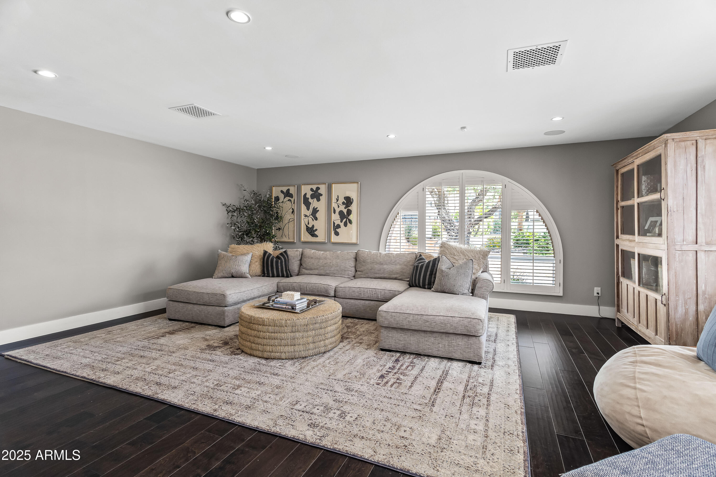 CAMELBACK EAST - Residential