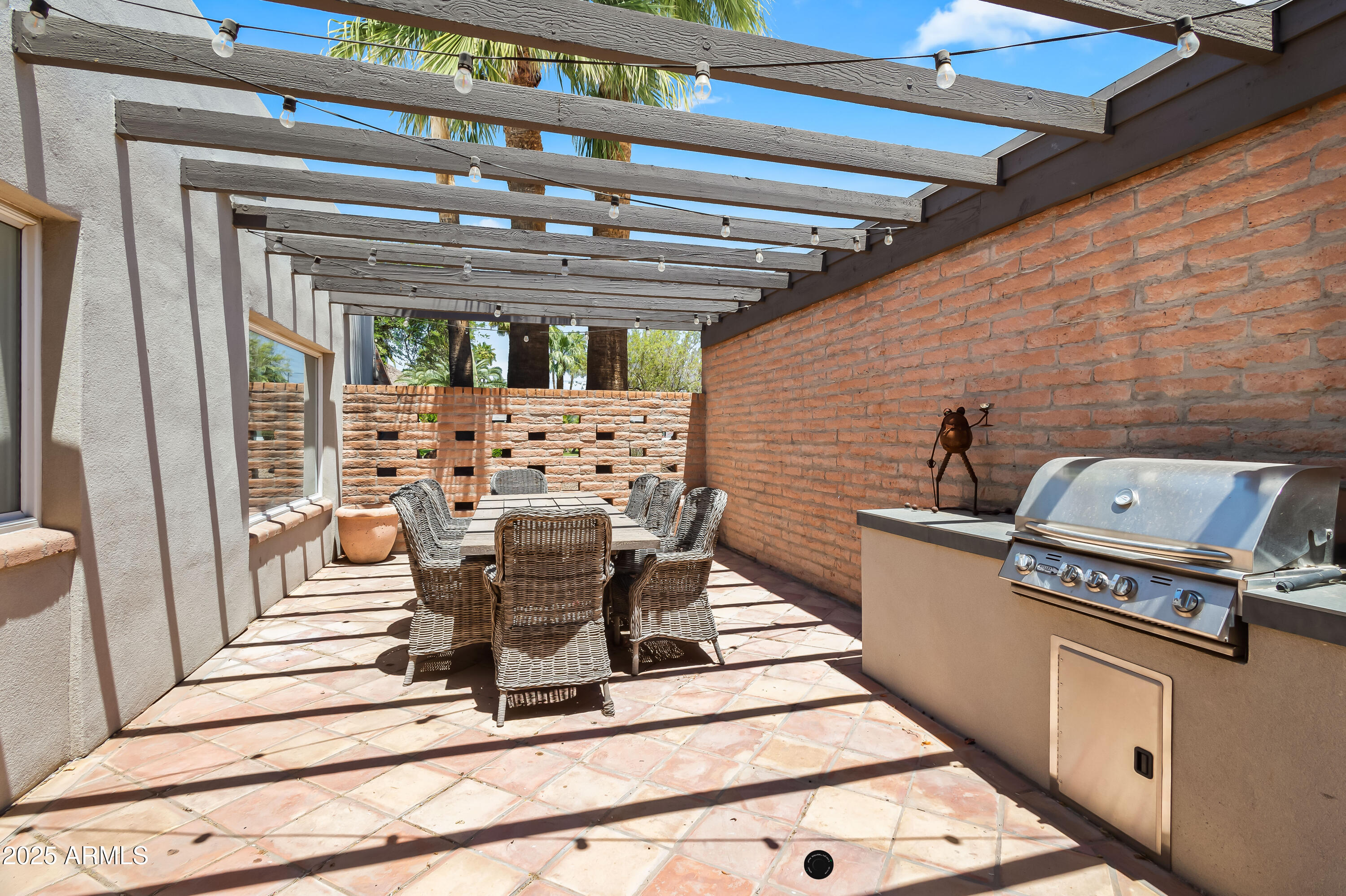 CAMELBACK EAST - Residential
