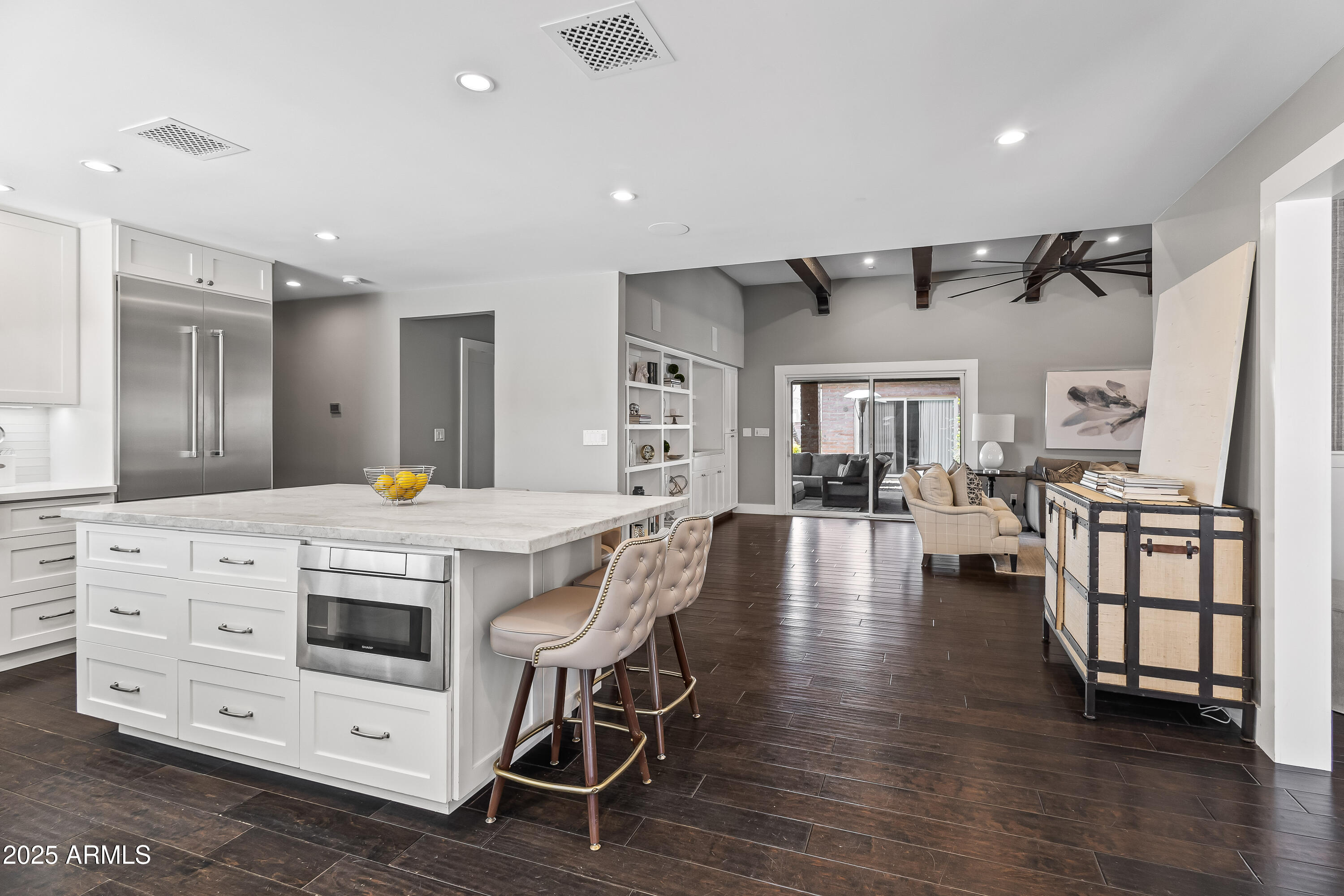 CAMELBACK EAST - Residential
