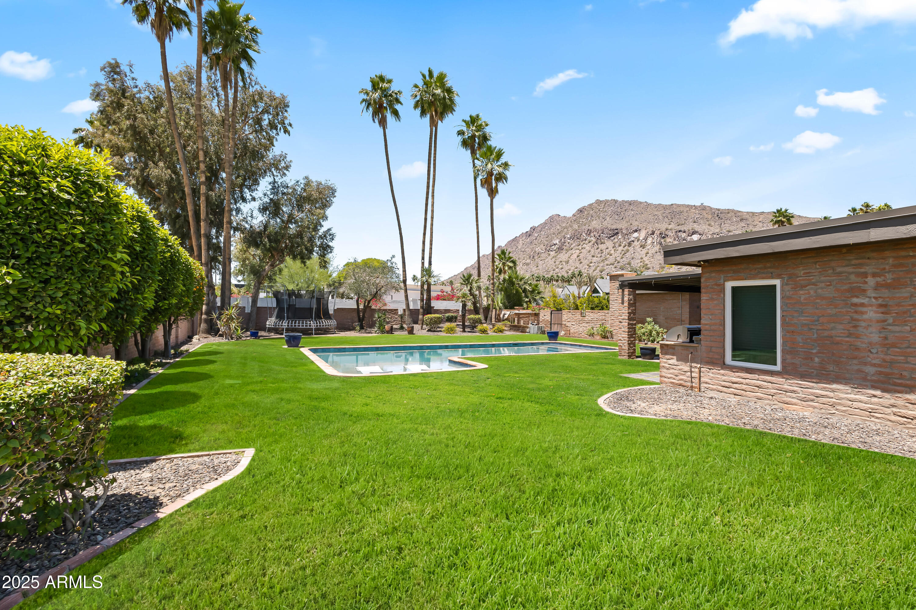 CAMELBACK EAST - Residential