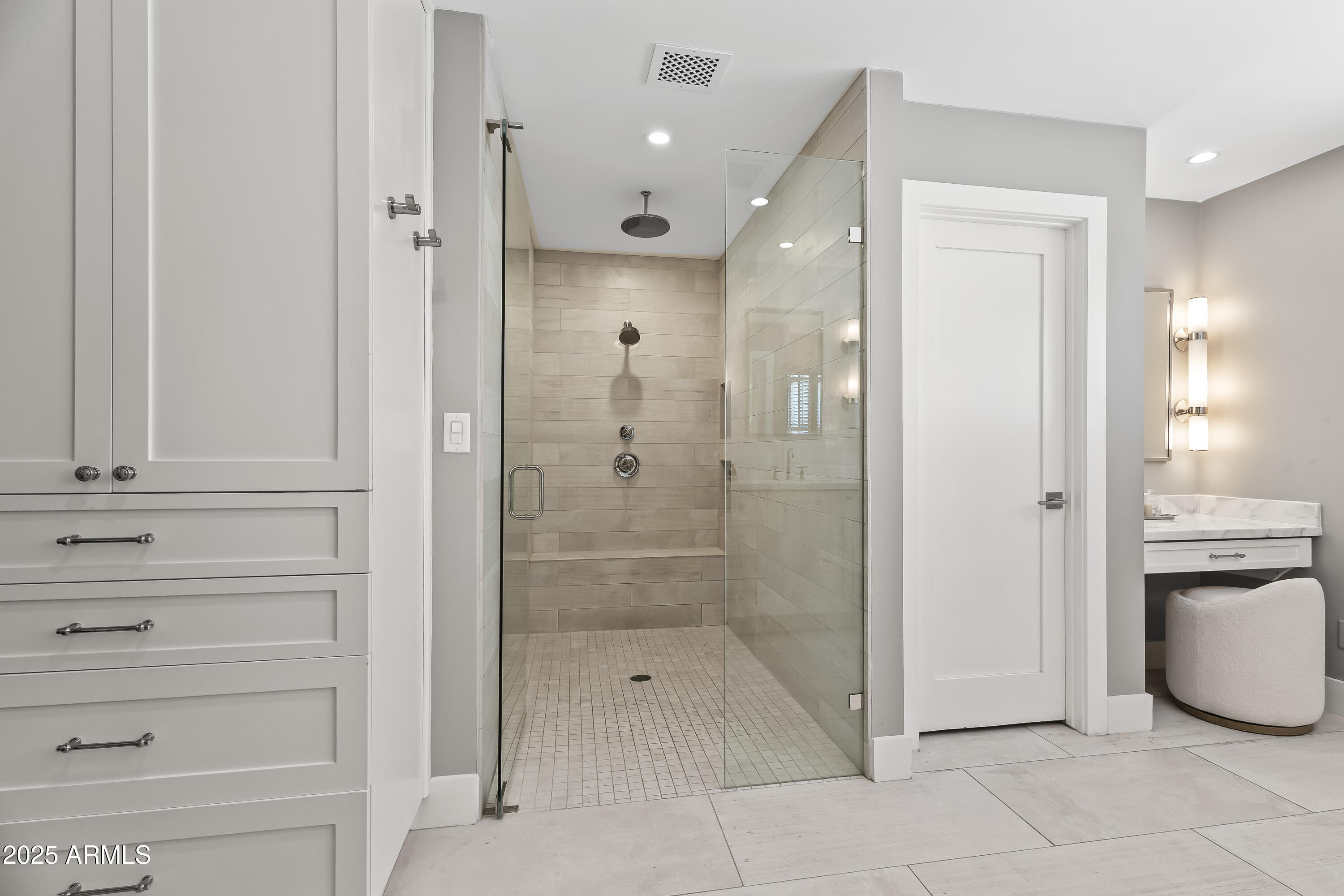 CAMELBACK EAST - Residential