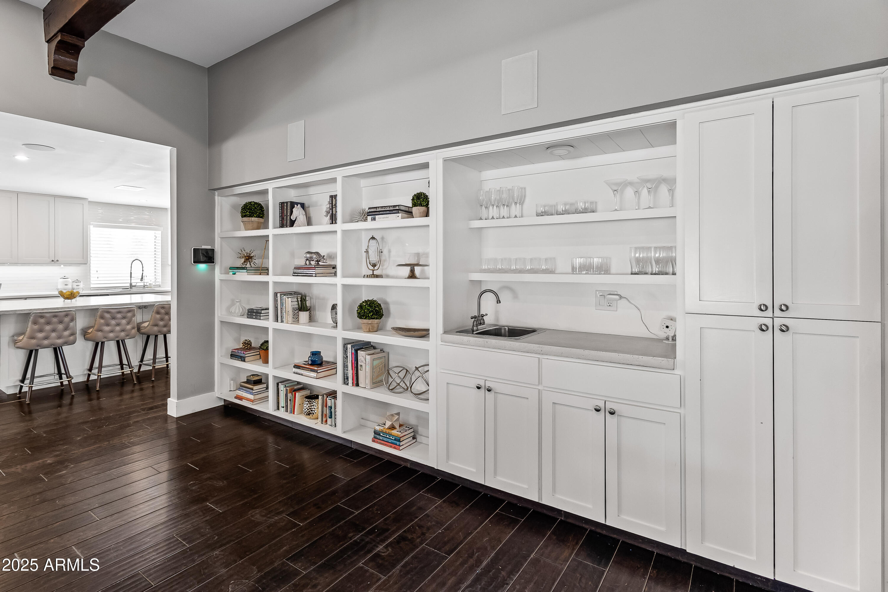 CAMELBACK EAST - Residential