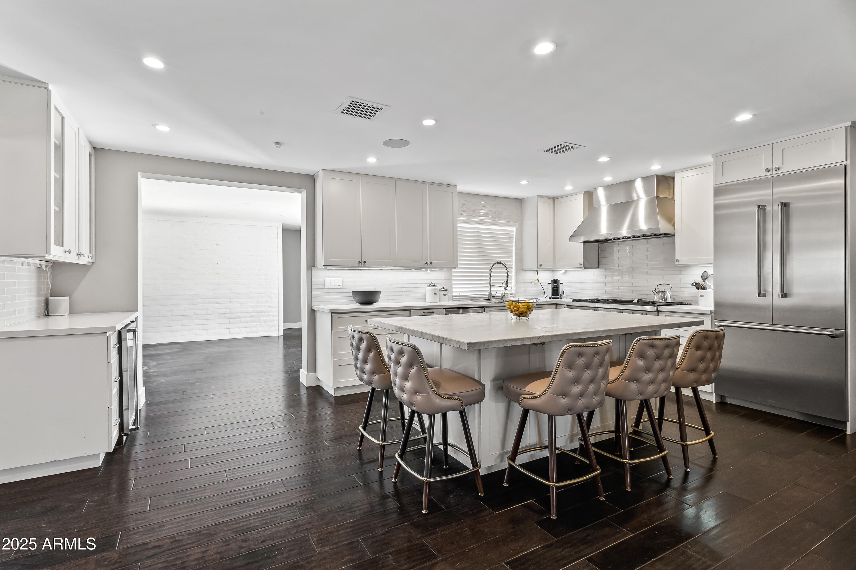 CAMELBACK EAST - Residential