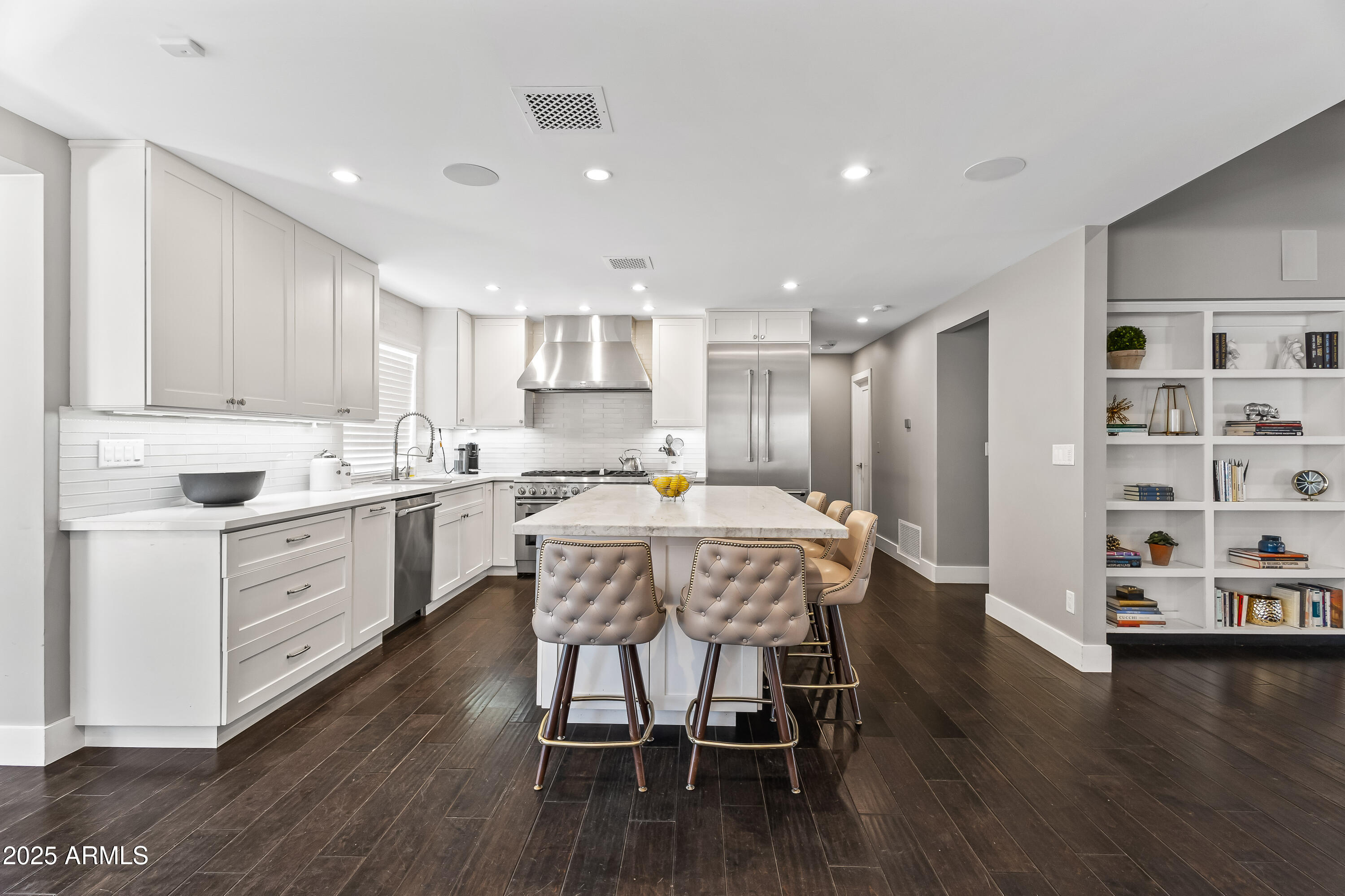 CAMELBACK EAST - Residential