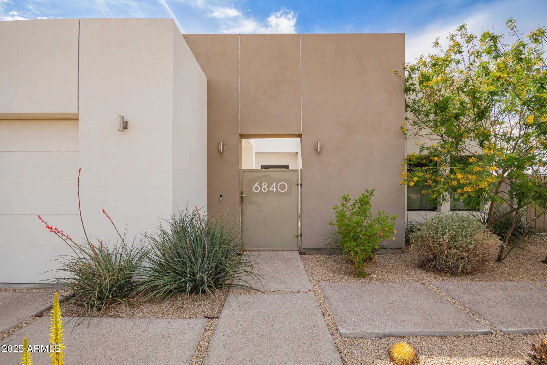 6840 N 13TH Place