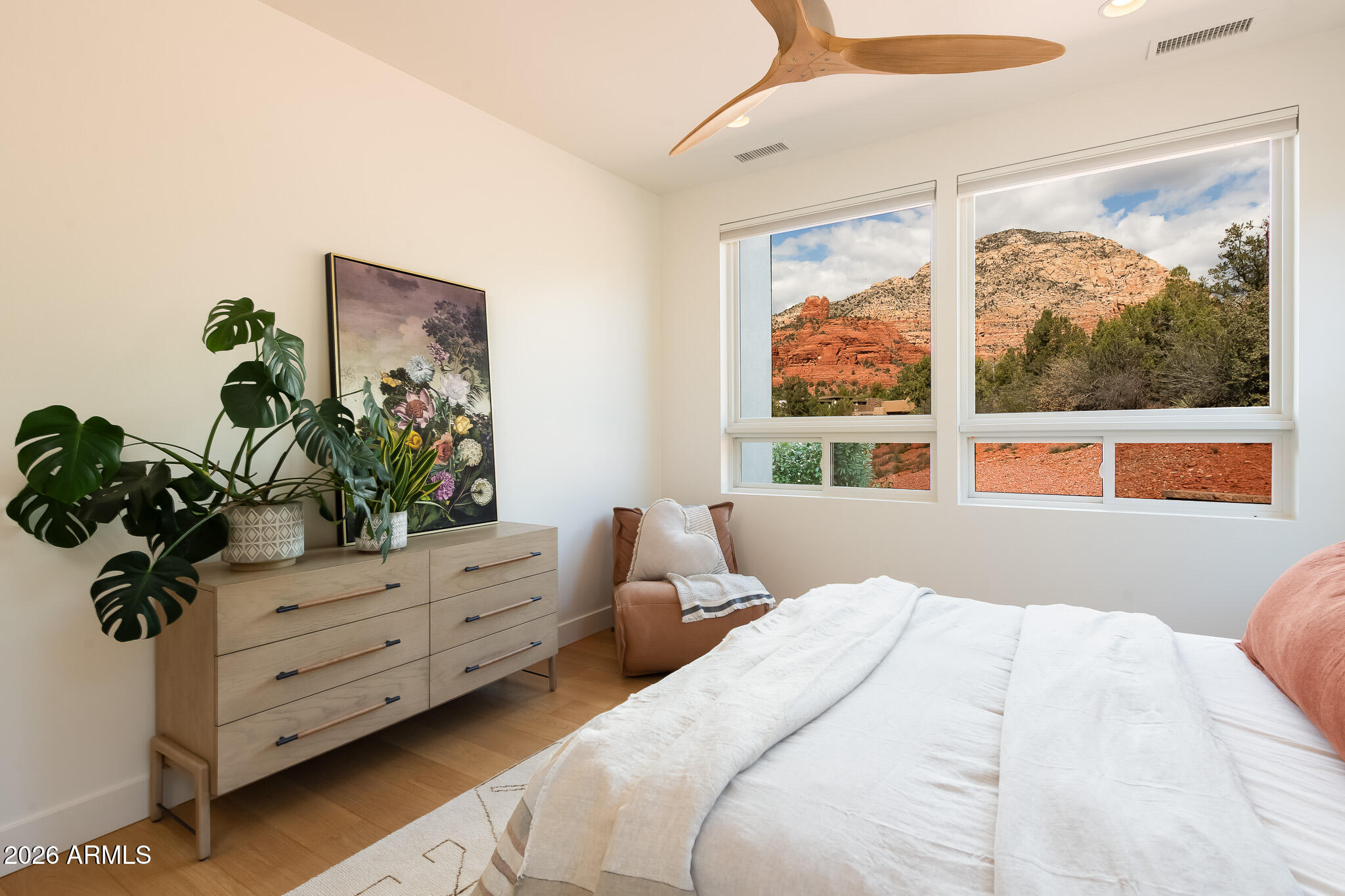 THUNDER MOUNTAIN RANCH - Residential
