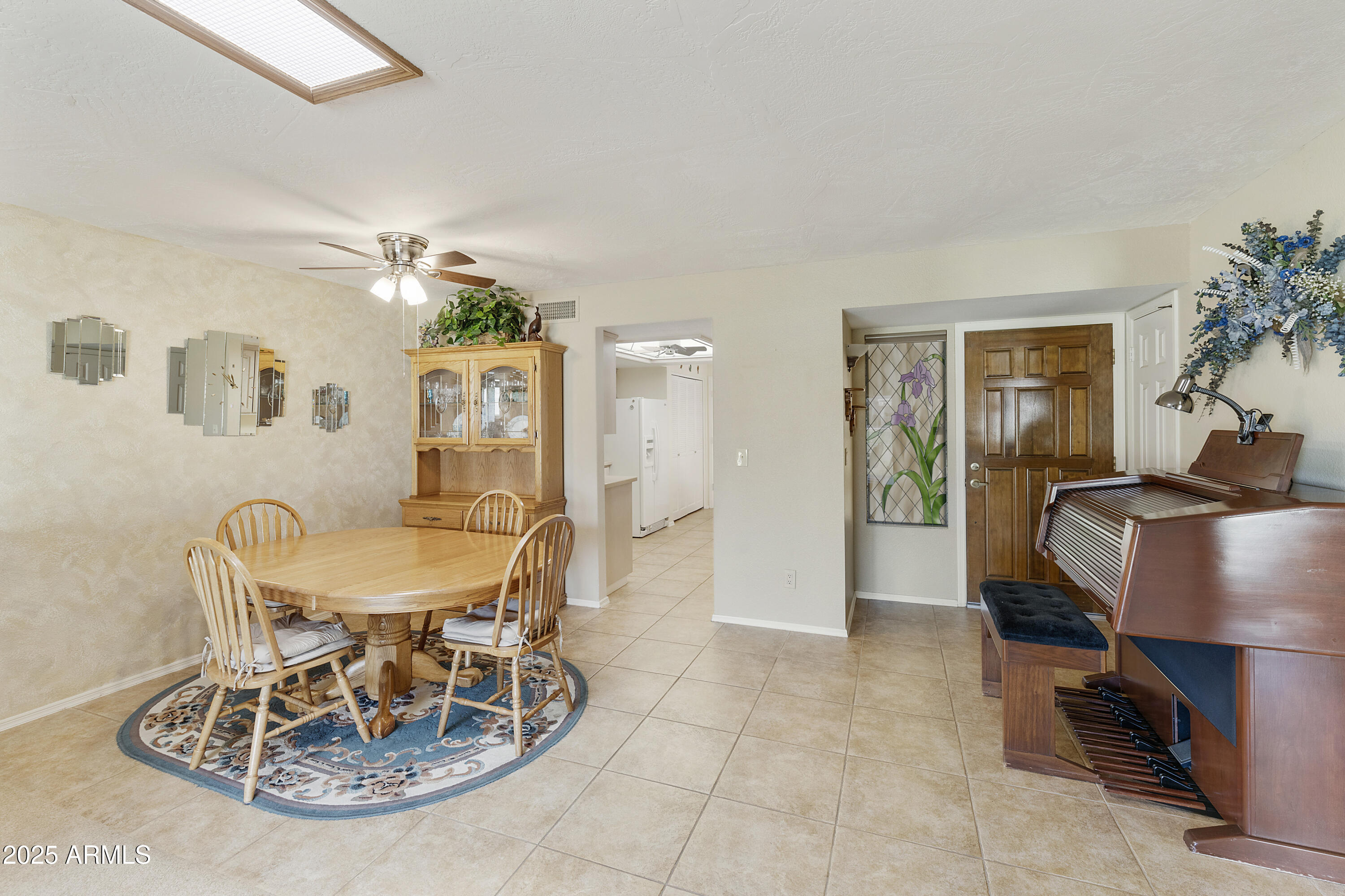 562 S PALO VERDE Way