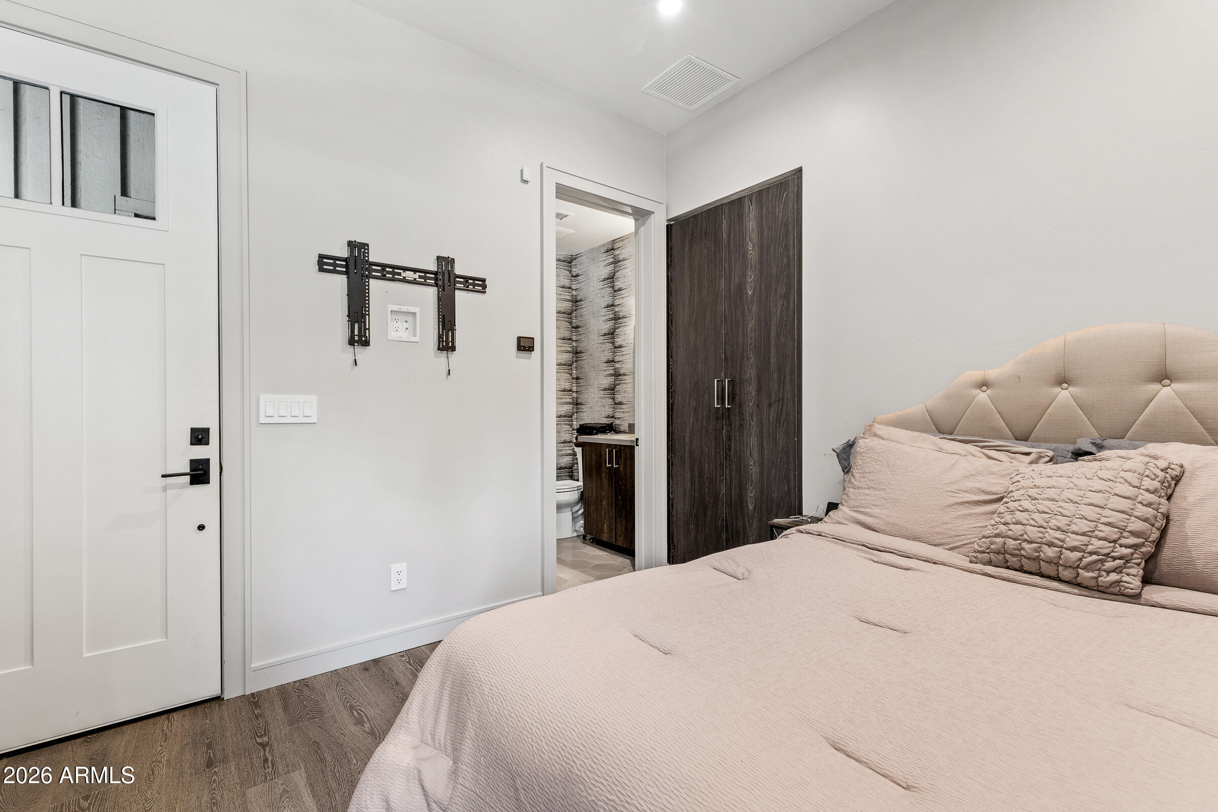 MOUNTAIN VISTA CONDOMINIUMS AT PINE CANYON - Residential