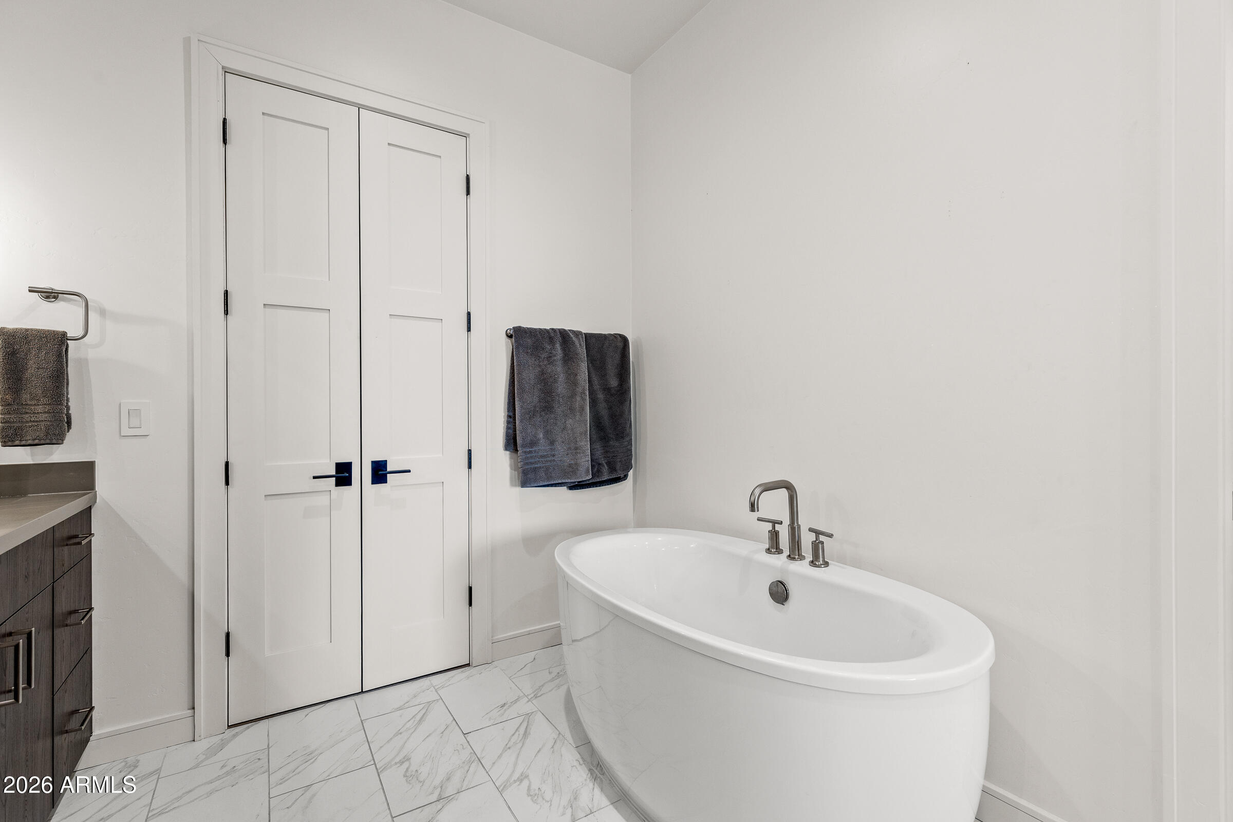 MOUNTAIN VISTA CONDOMINIUMS AT PINE CANYON - Residential