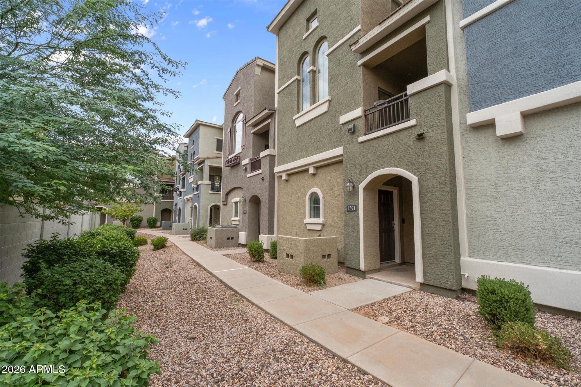 2402 E 5TH Street 1591