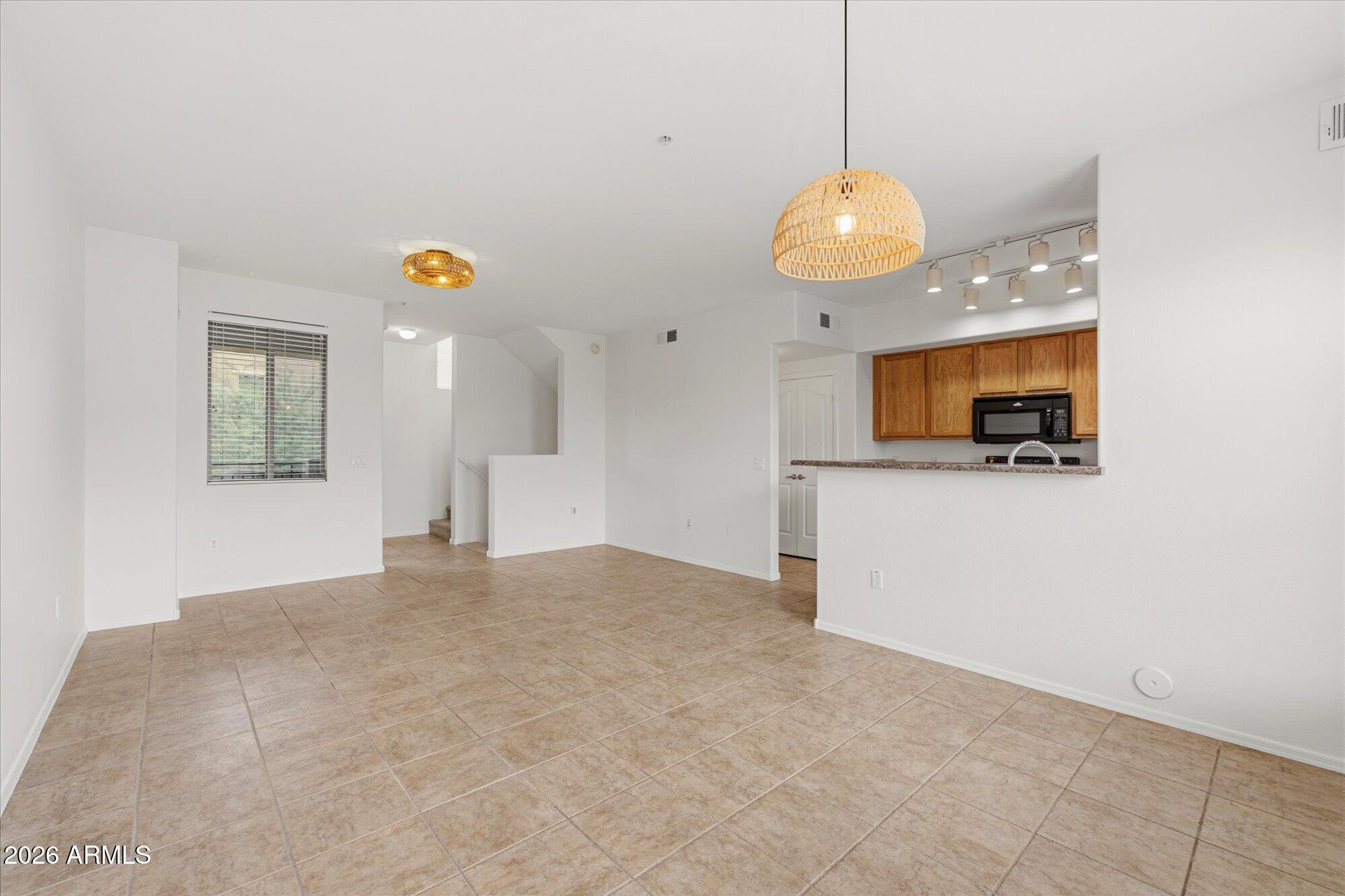2402 E 5TH Street 1591
