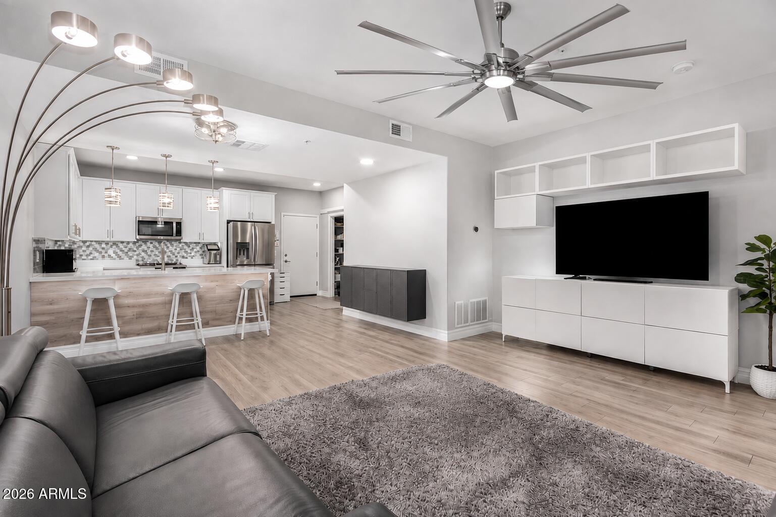 2821 S SKYLINE Drive 121