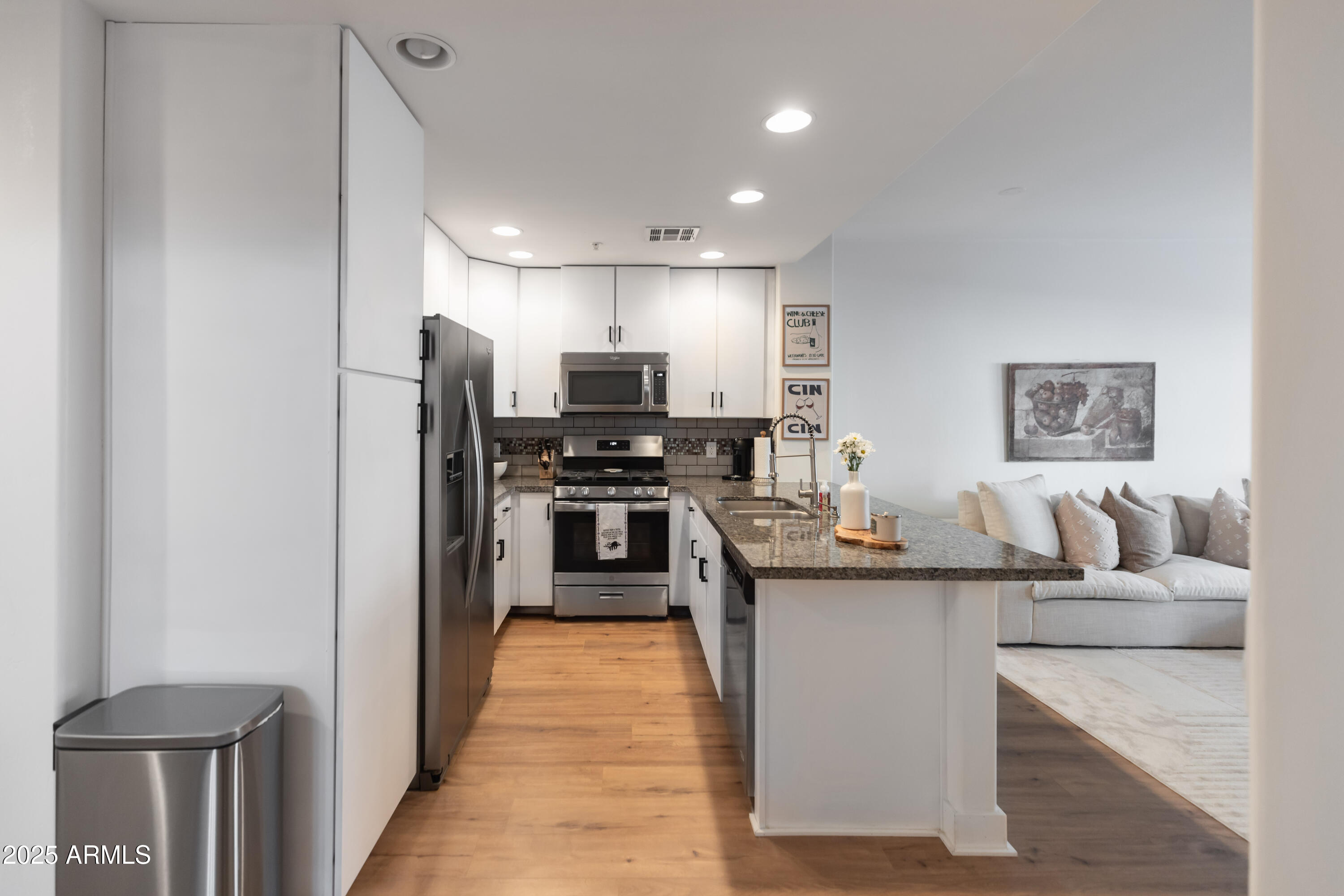 5450 E DEER VALLEY Drive 1004