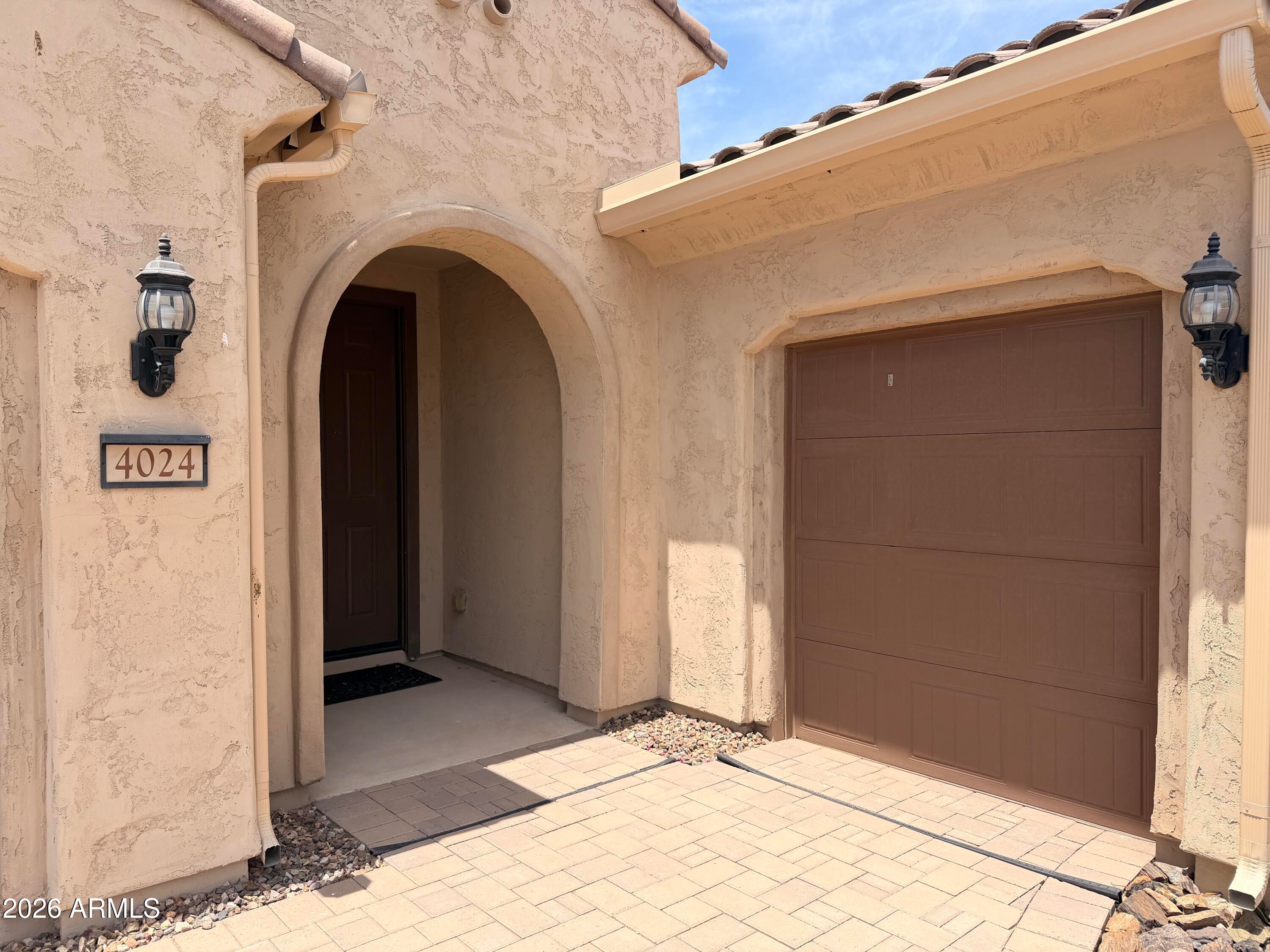 4024 N COTTONWOOD Drive