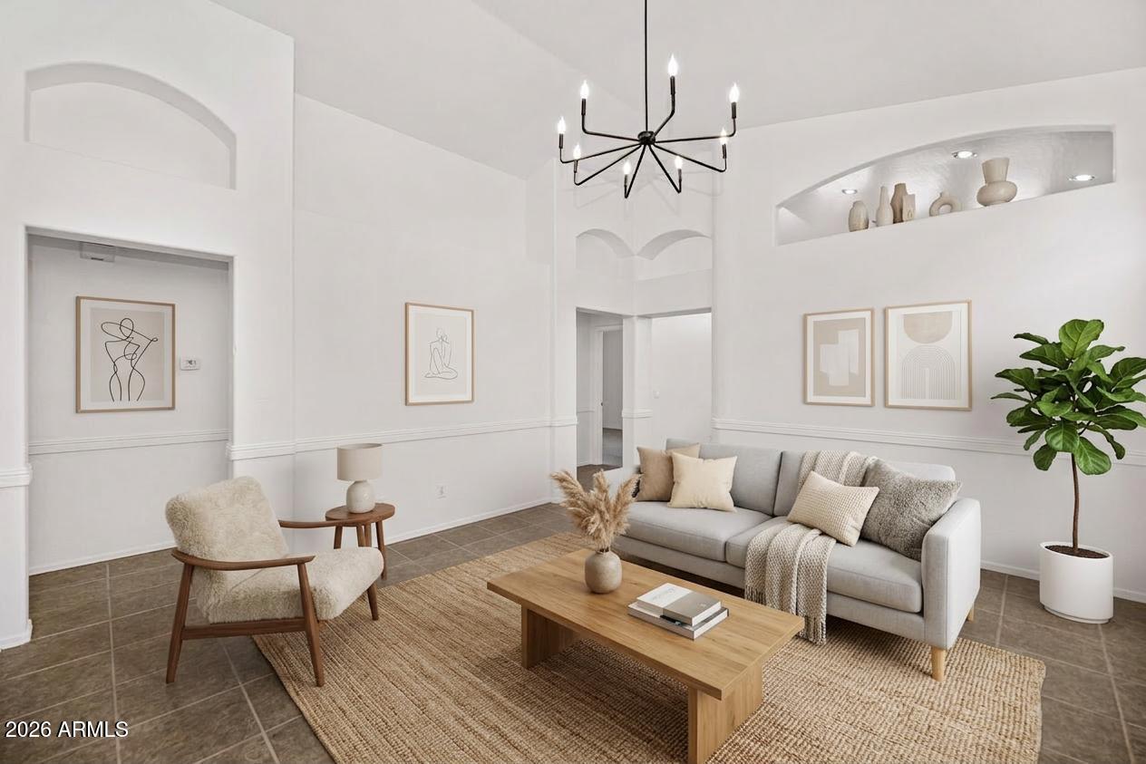 526 S LABELLE Street