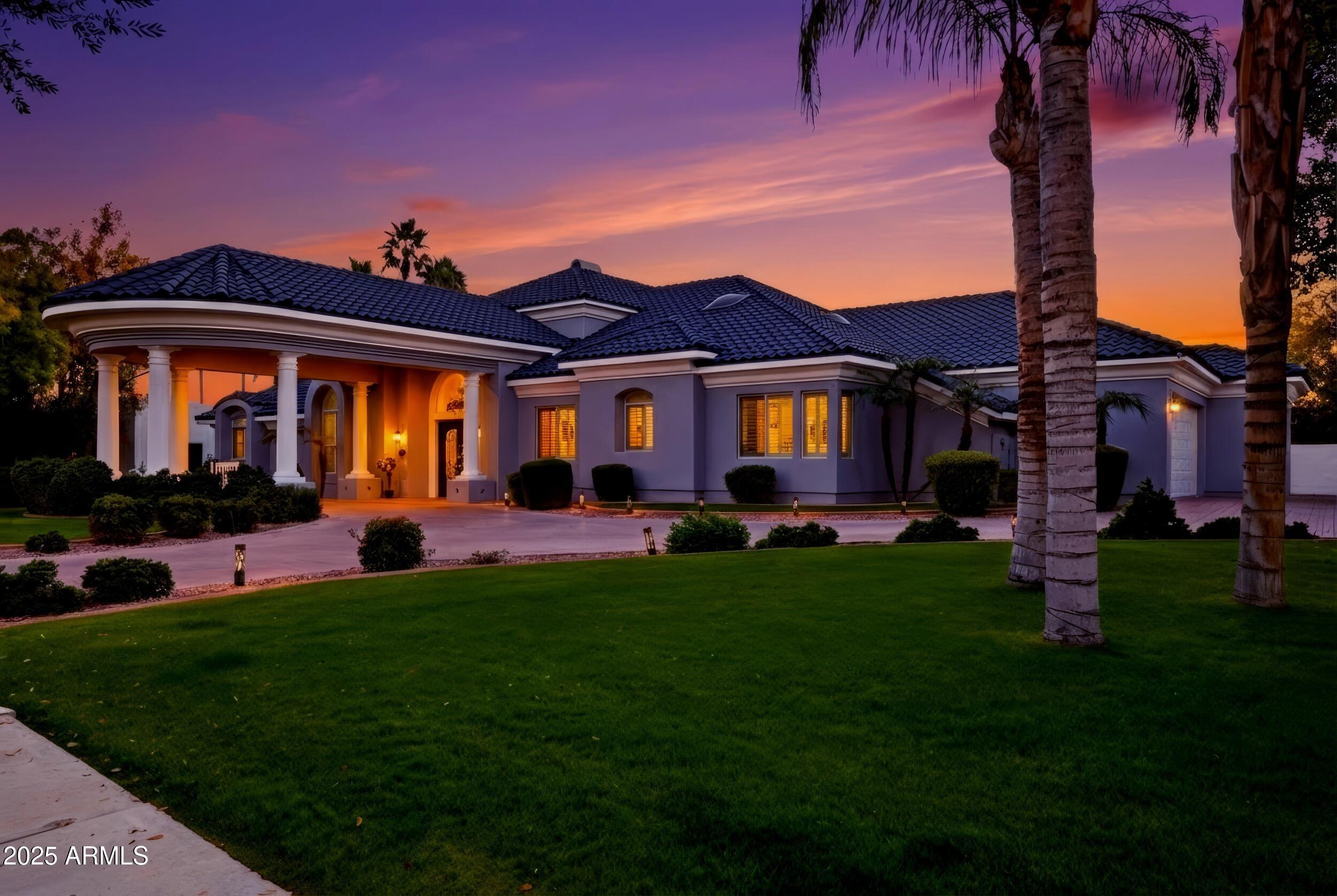 330 N CLOVERFIELD Circle