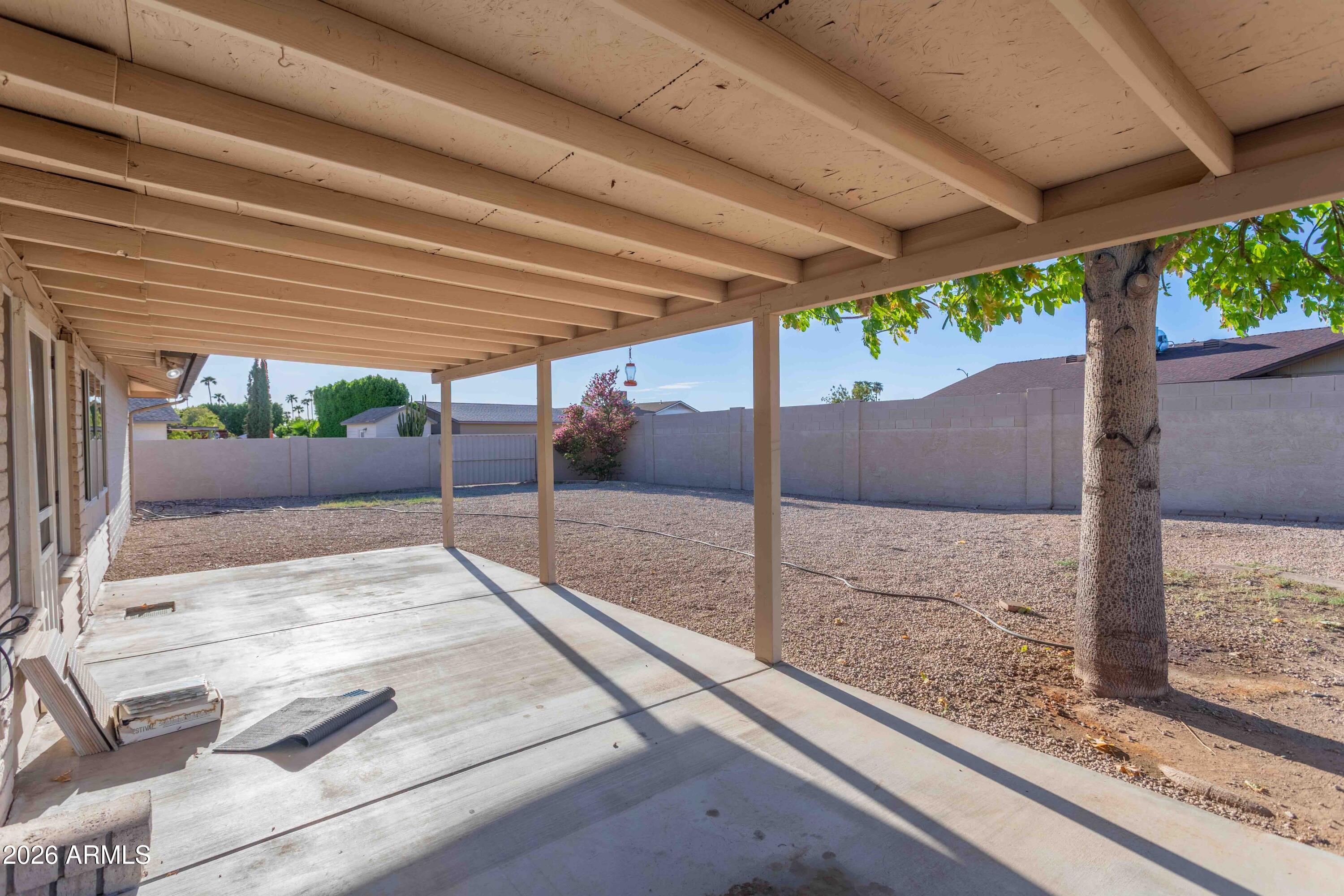 3658 W AIRE LIBRE Avenue