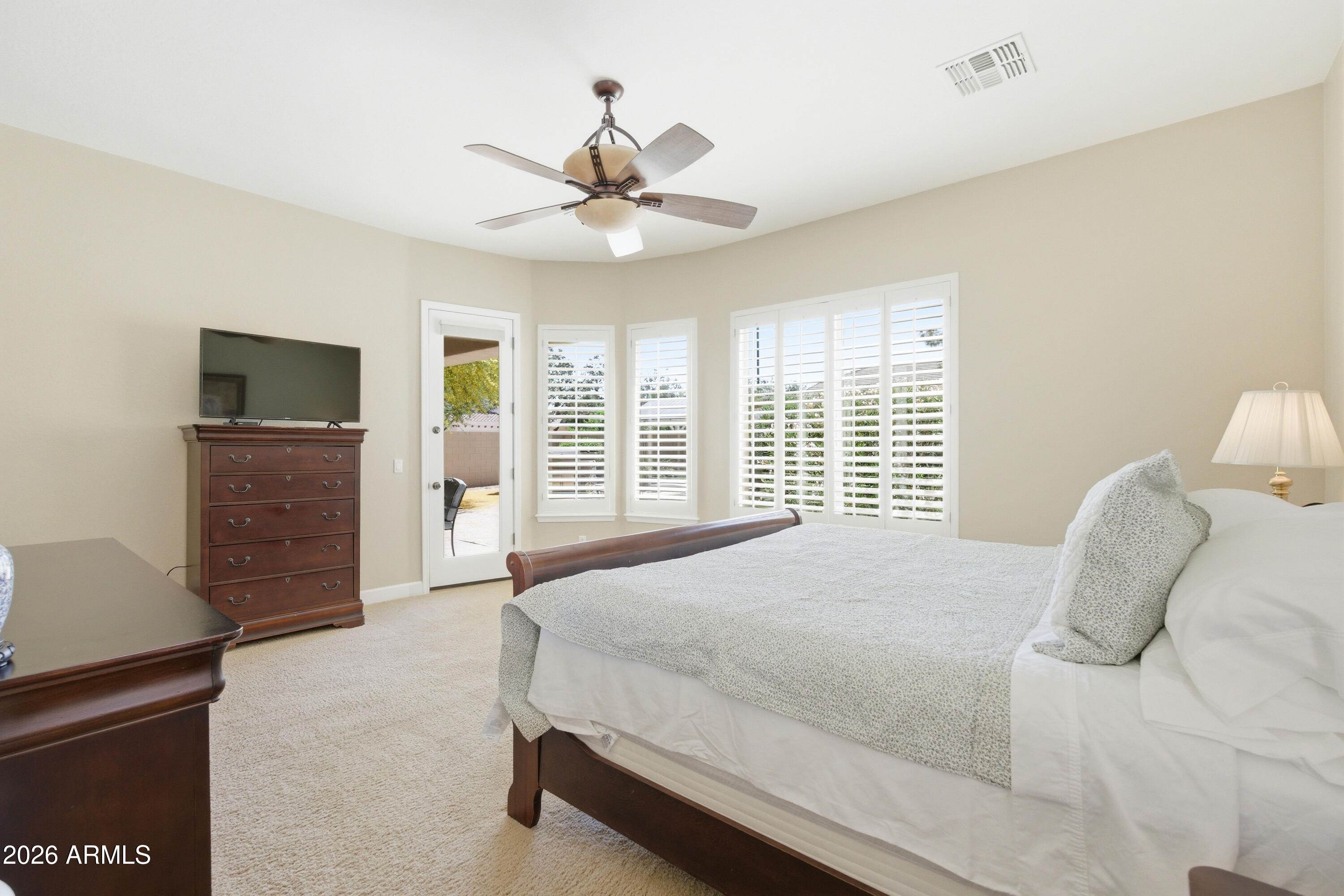 4309 E MAPLEWOOD Court