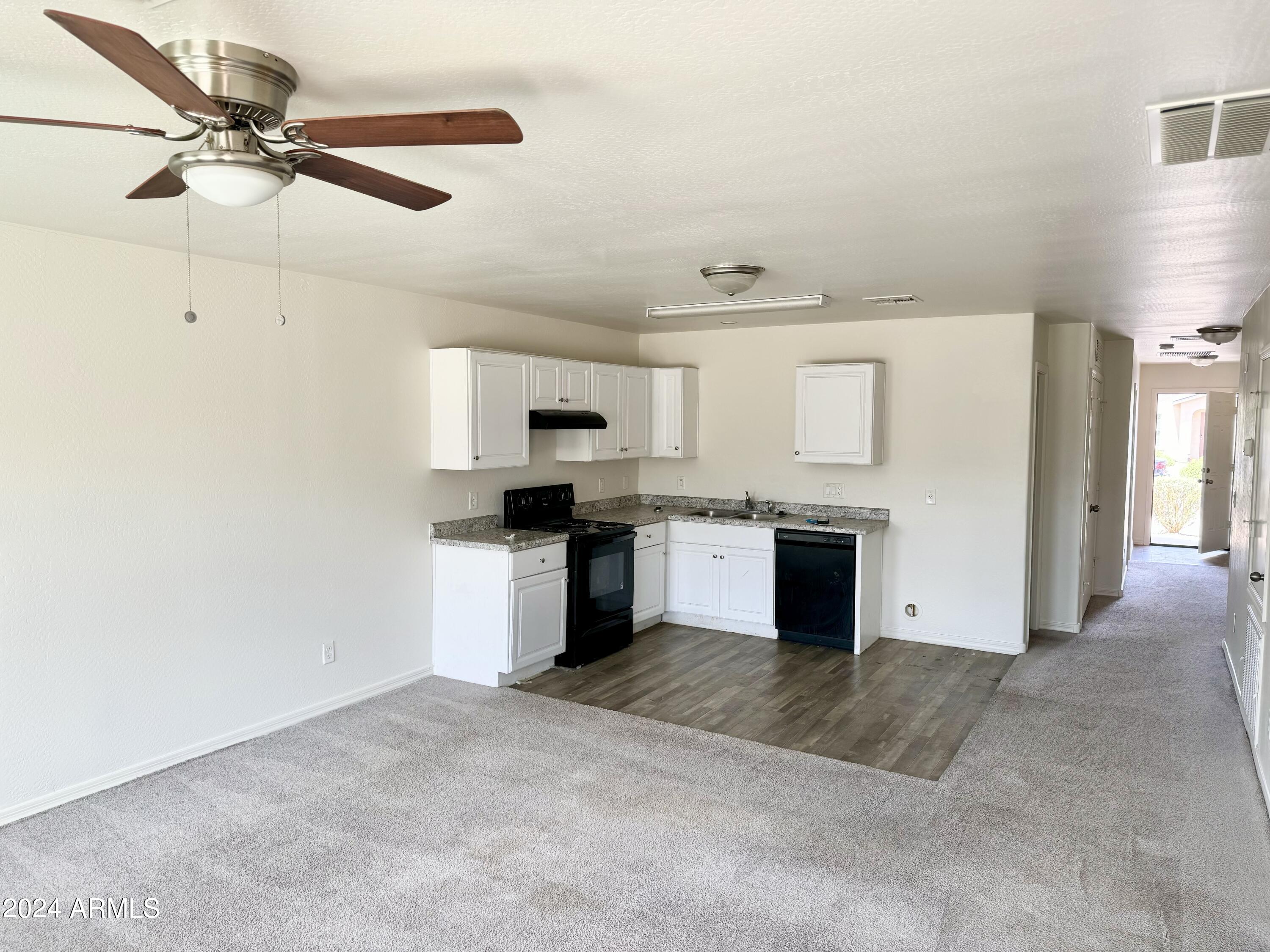 137 E DOUGLAS Avenue