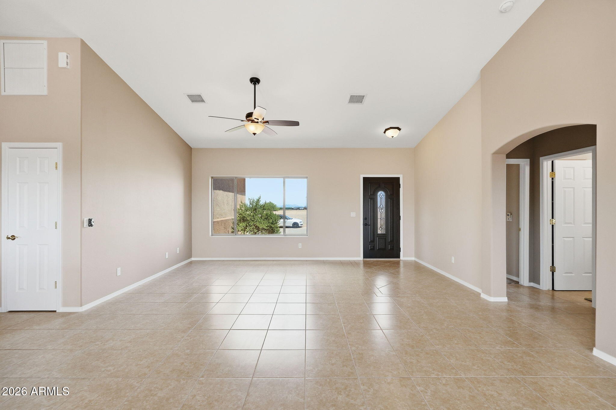 8827 W MAGNUM Drive