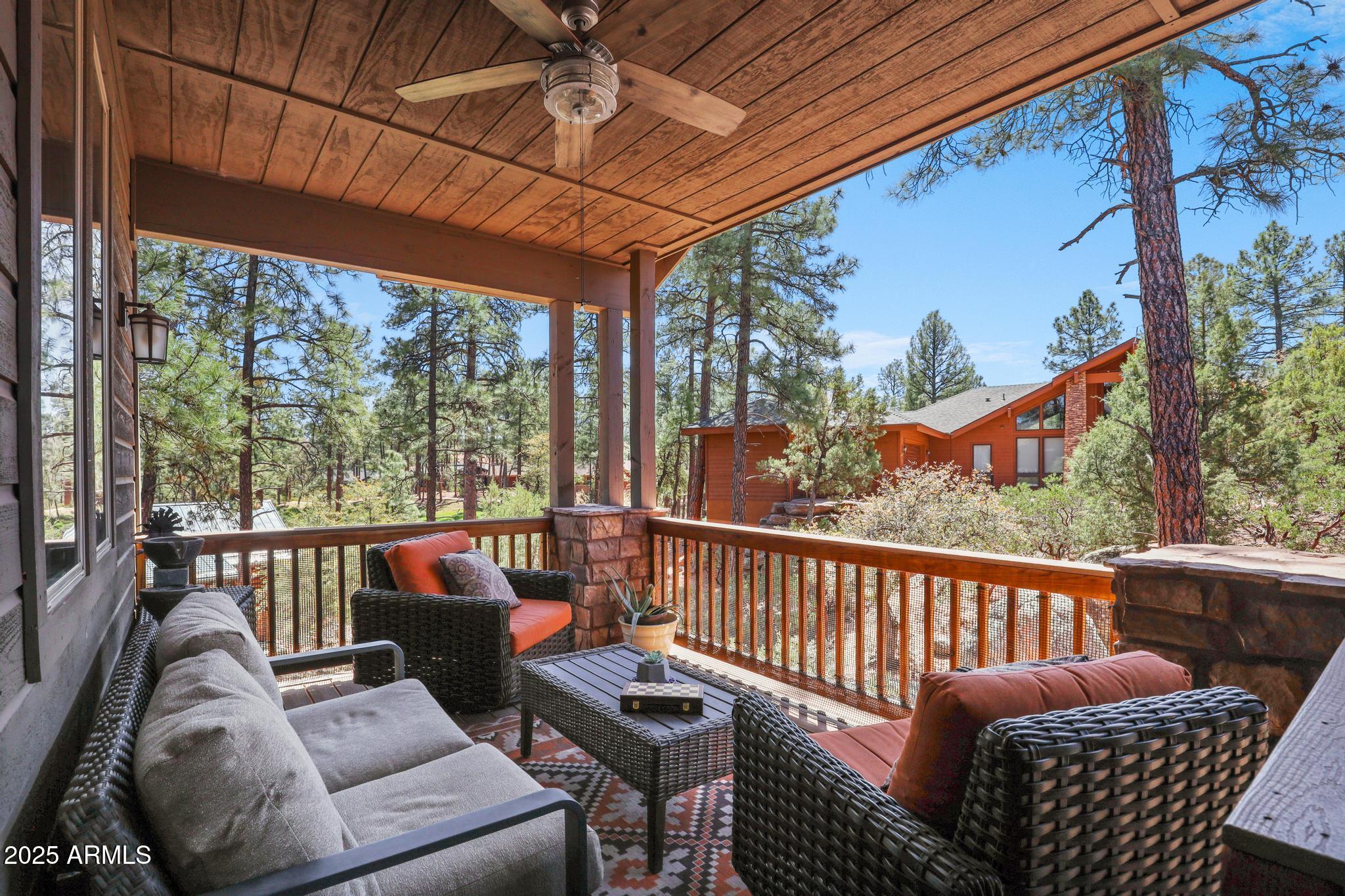 2308 E INDIAN PINK Circle