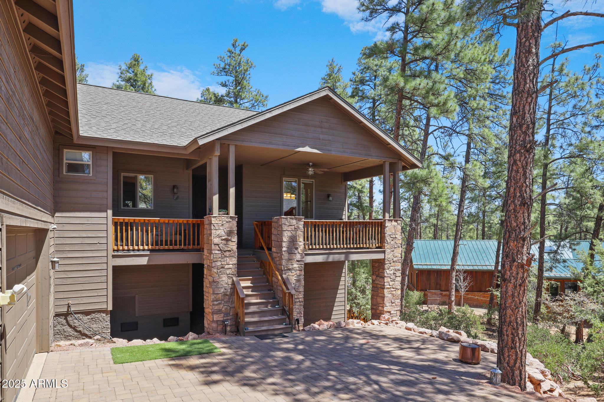 2308 E INDIAN PINK Circle