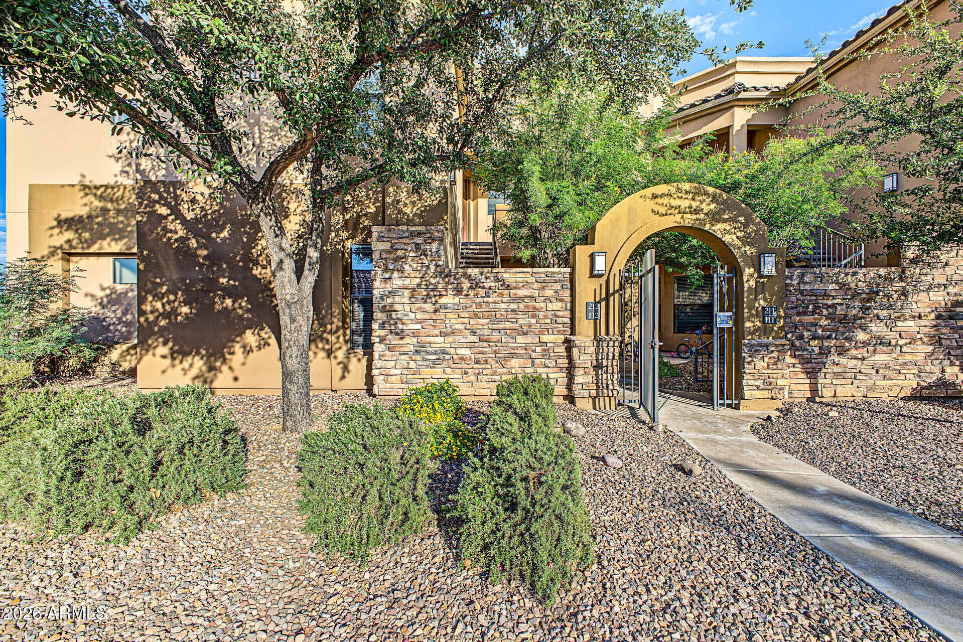 7027 N SCOTTSDALE Road 212