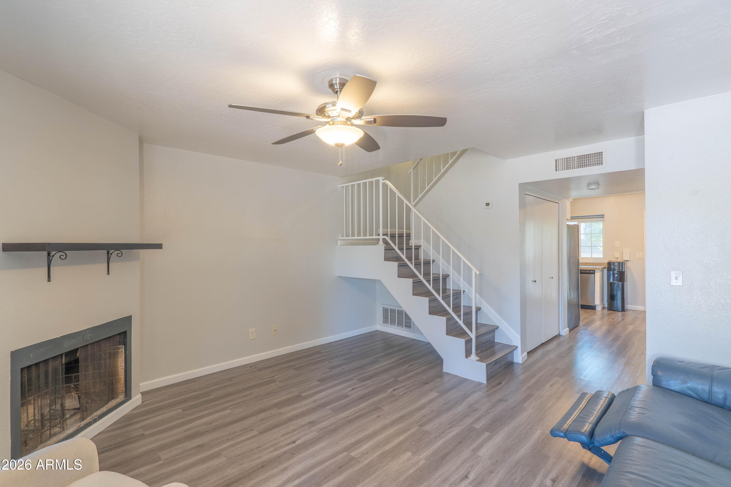 921 W UNIVERSITY Drive 1024