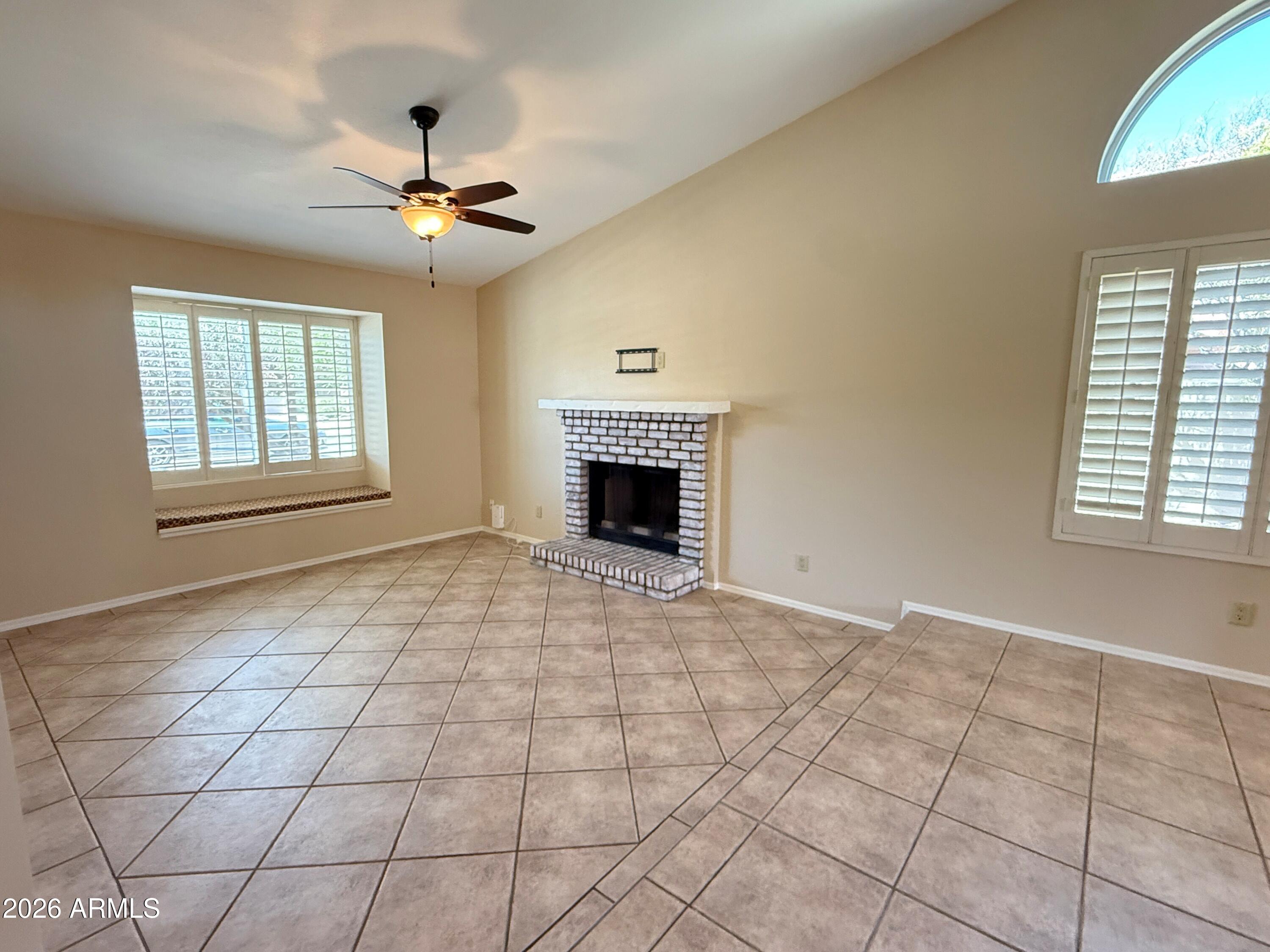 1211 E Drake Drive