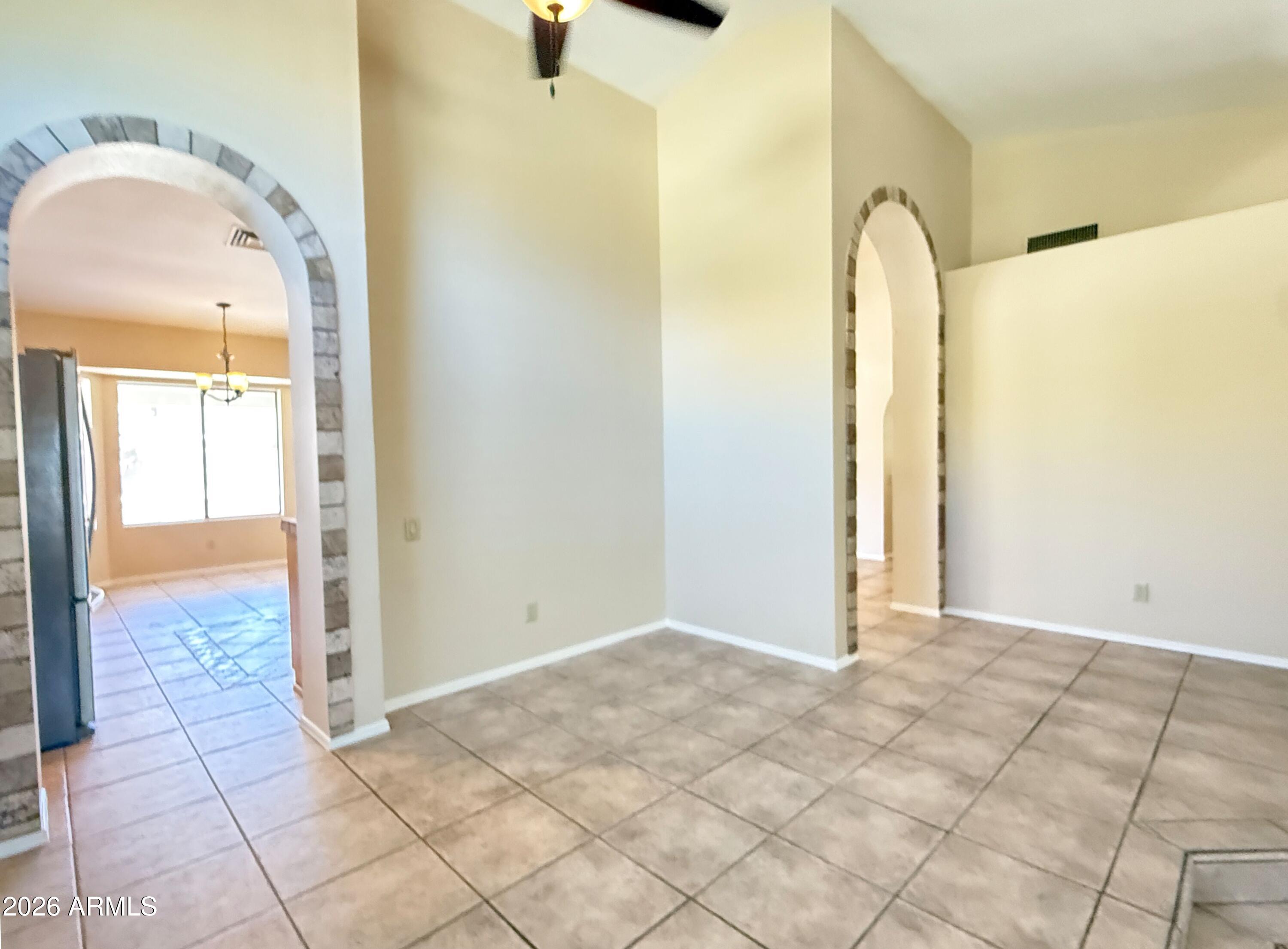 1211 E Drake Drive