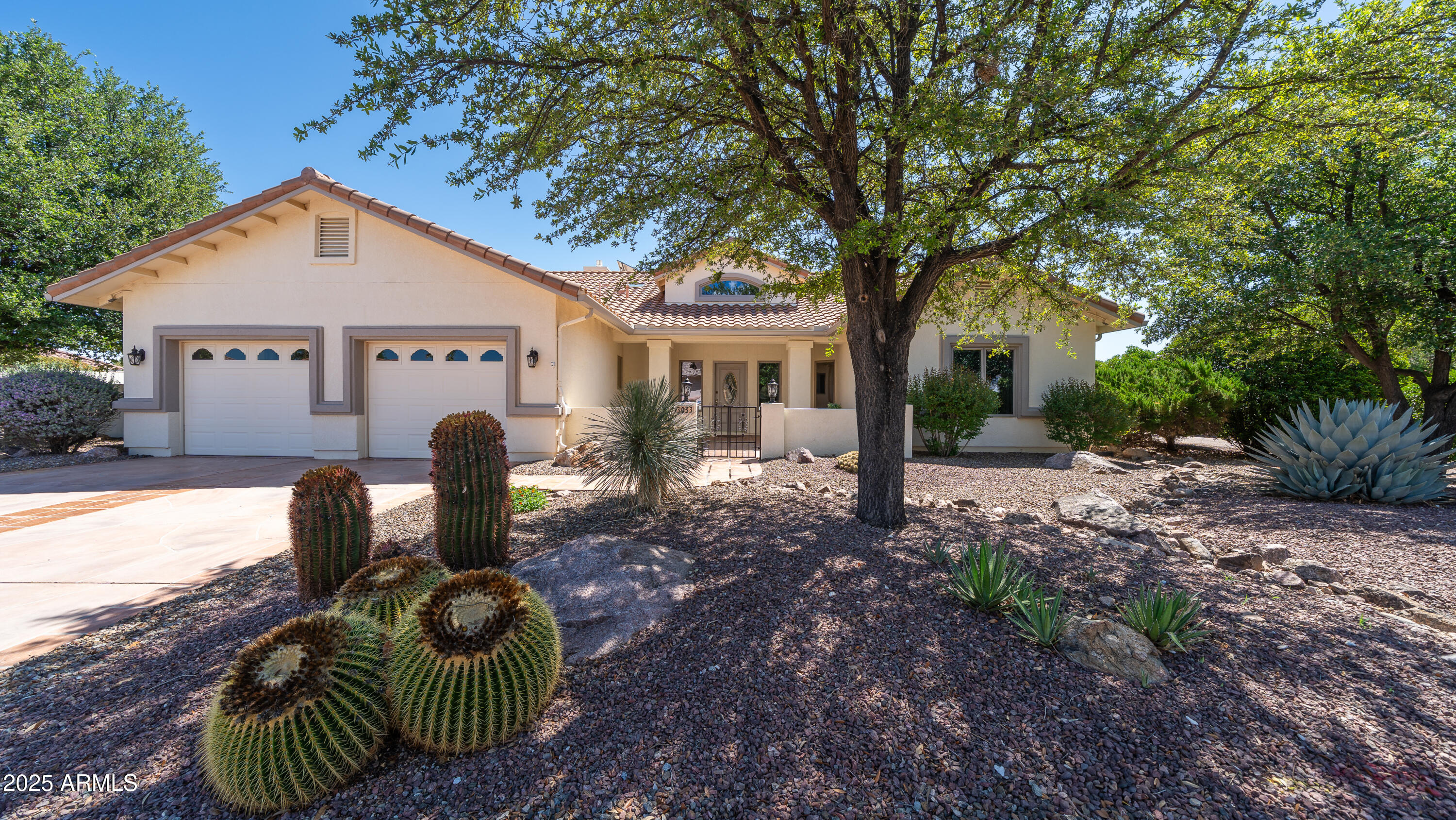 3033 GLENVIEW Drive