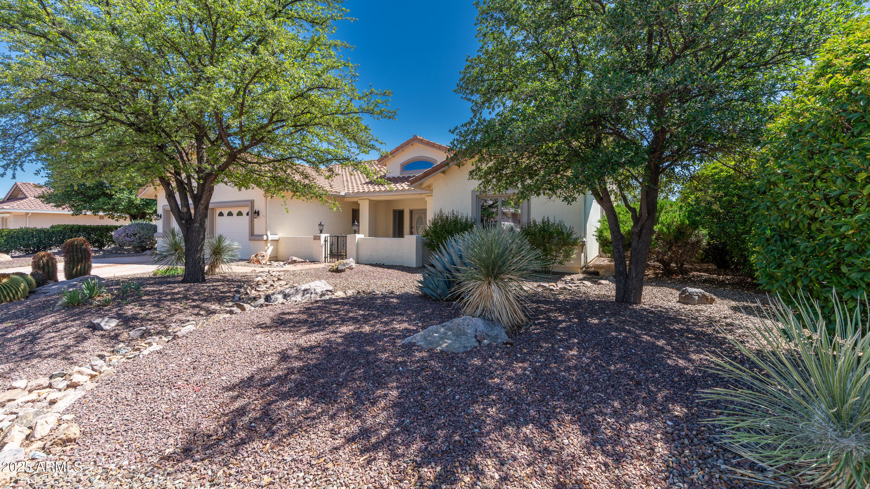 3033 GLENVIEW Drive