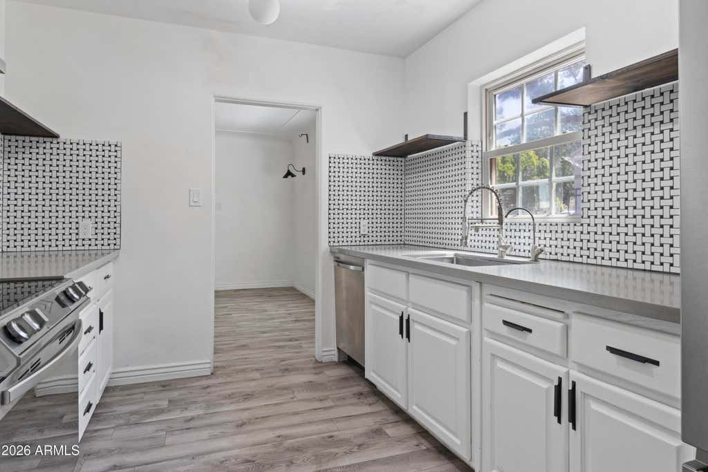 Photo of 5913 W Gardenia Avenue, Glendale, AZ 85301 (MLS # 7040679)
