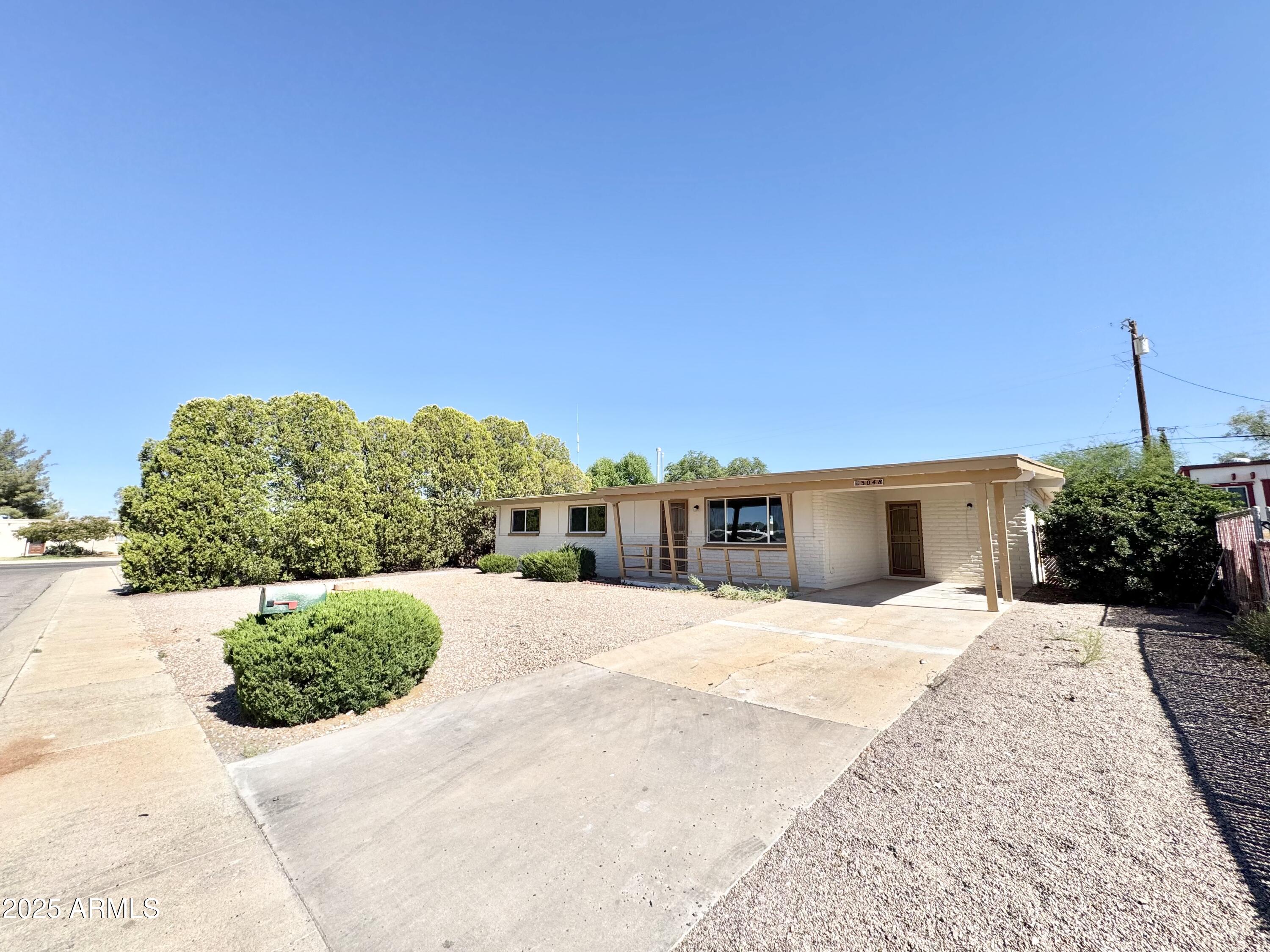 3048 MEADOWLARK Drive