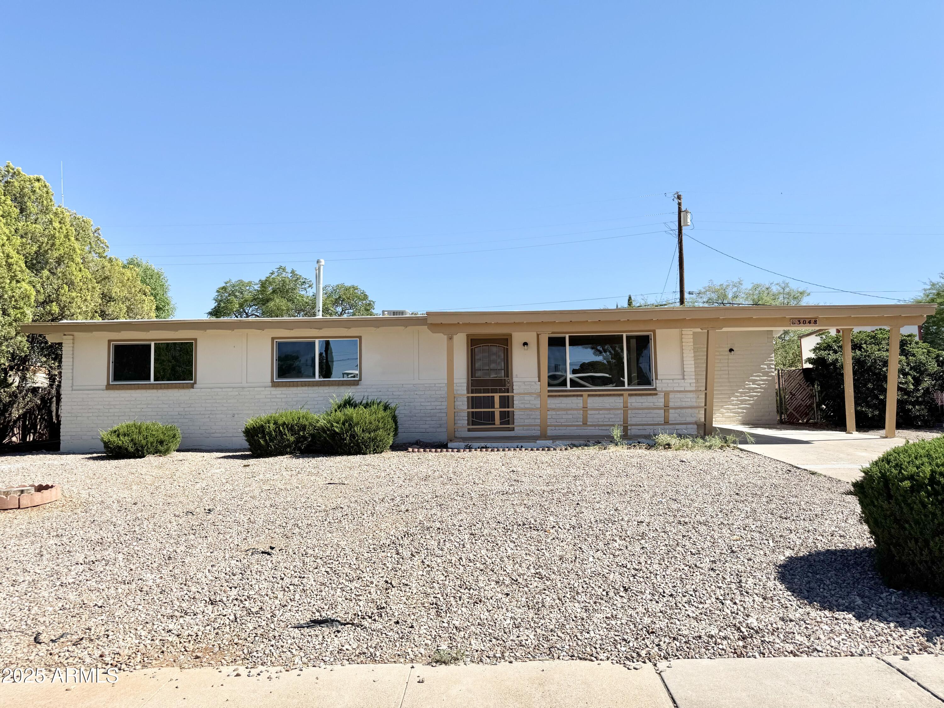 3048 MEADOWLARK Drive