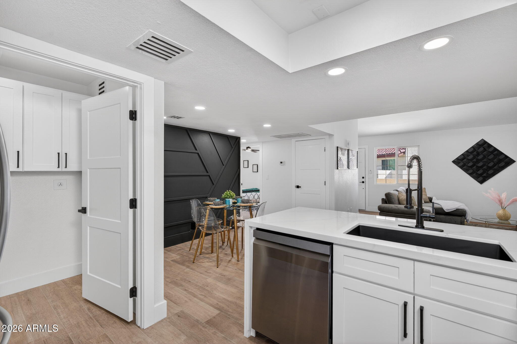 2020 W Union Hills Drive 251