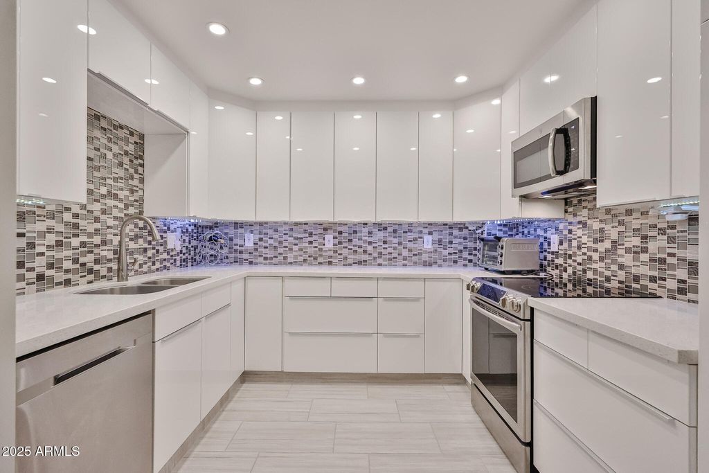 Photo of 17404 N 99th Avenue #232, Sun City, AZ 85373 (MLS # 6920706)