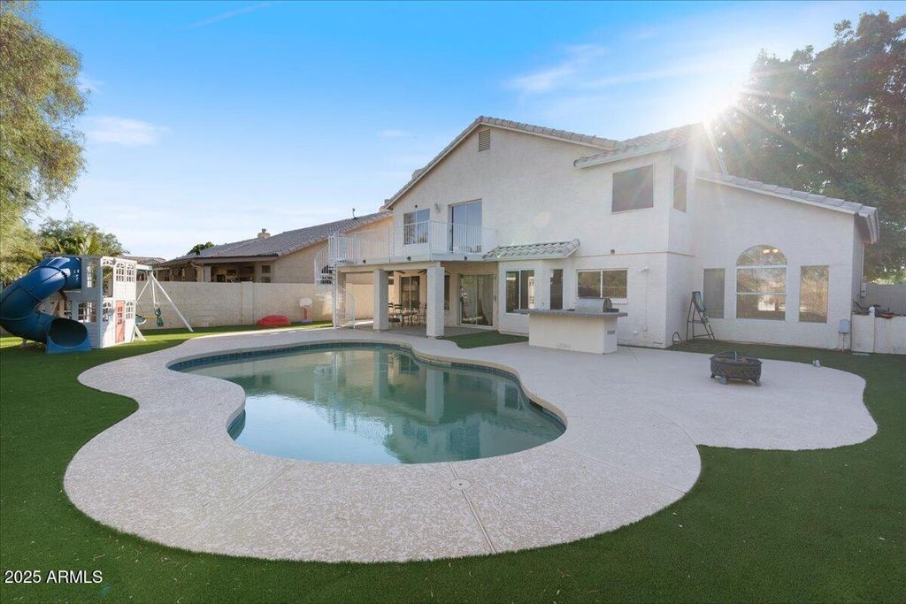 Photo of 1301 N Kingston Street, Gilbert, AZ 85233 (MLS # 6915348)