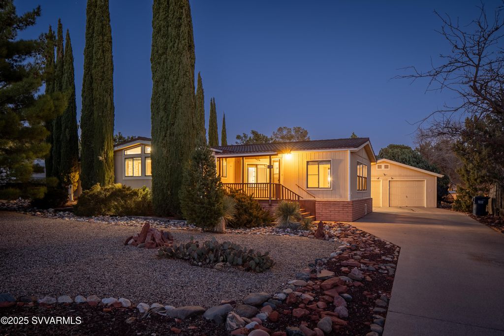 Photo of 420 Windsong Drive, Sedona, AZ 86336 (MLS # 6934766)