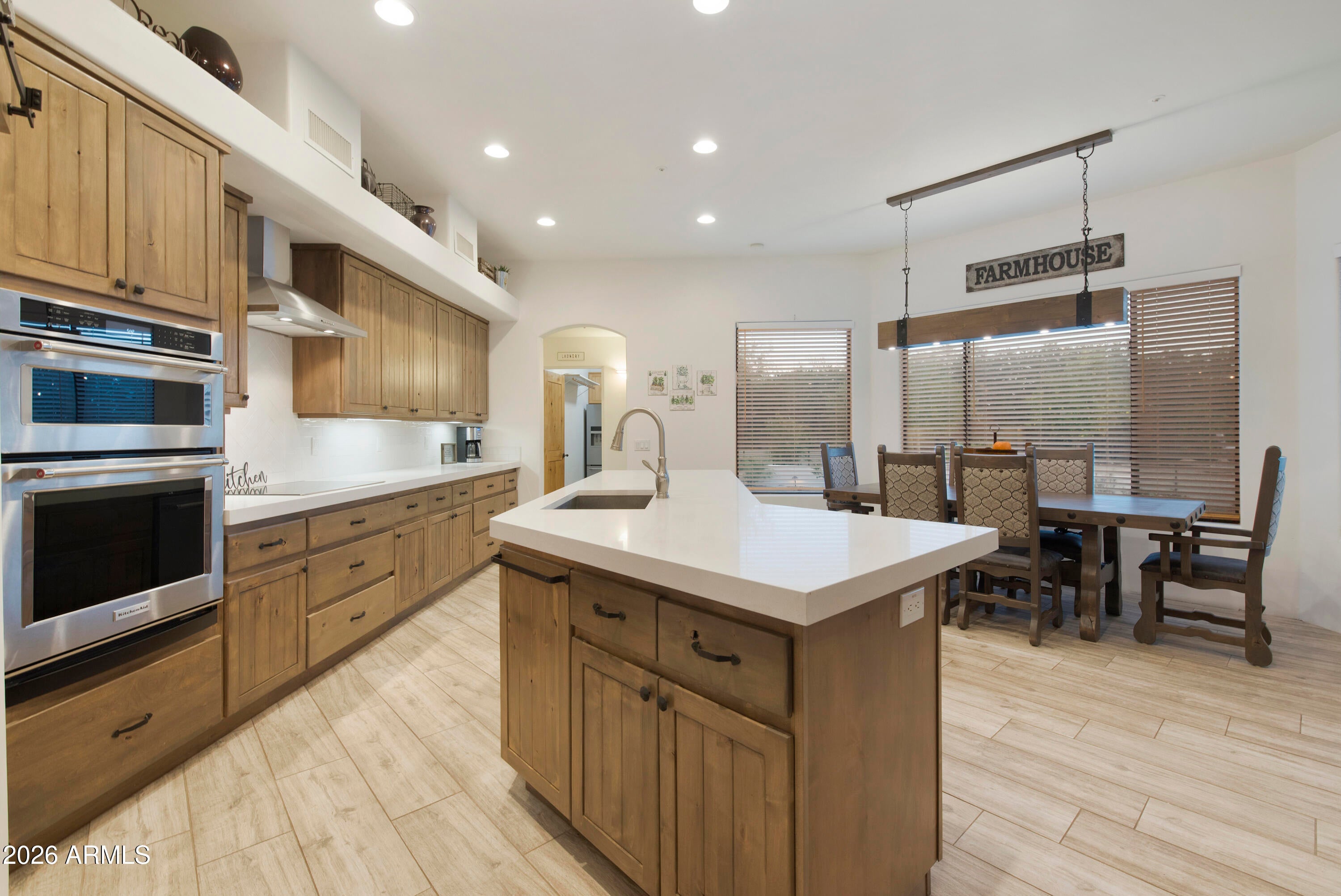 6024 E MONTERRA Way
