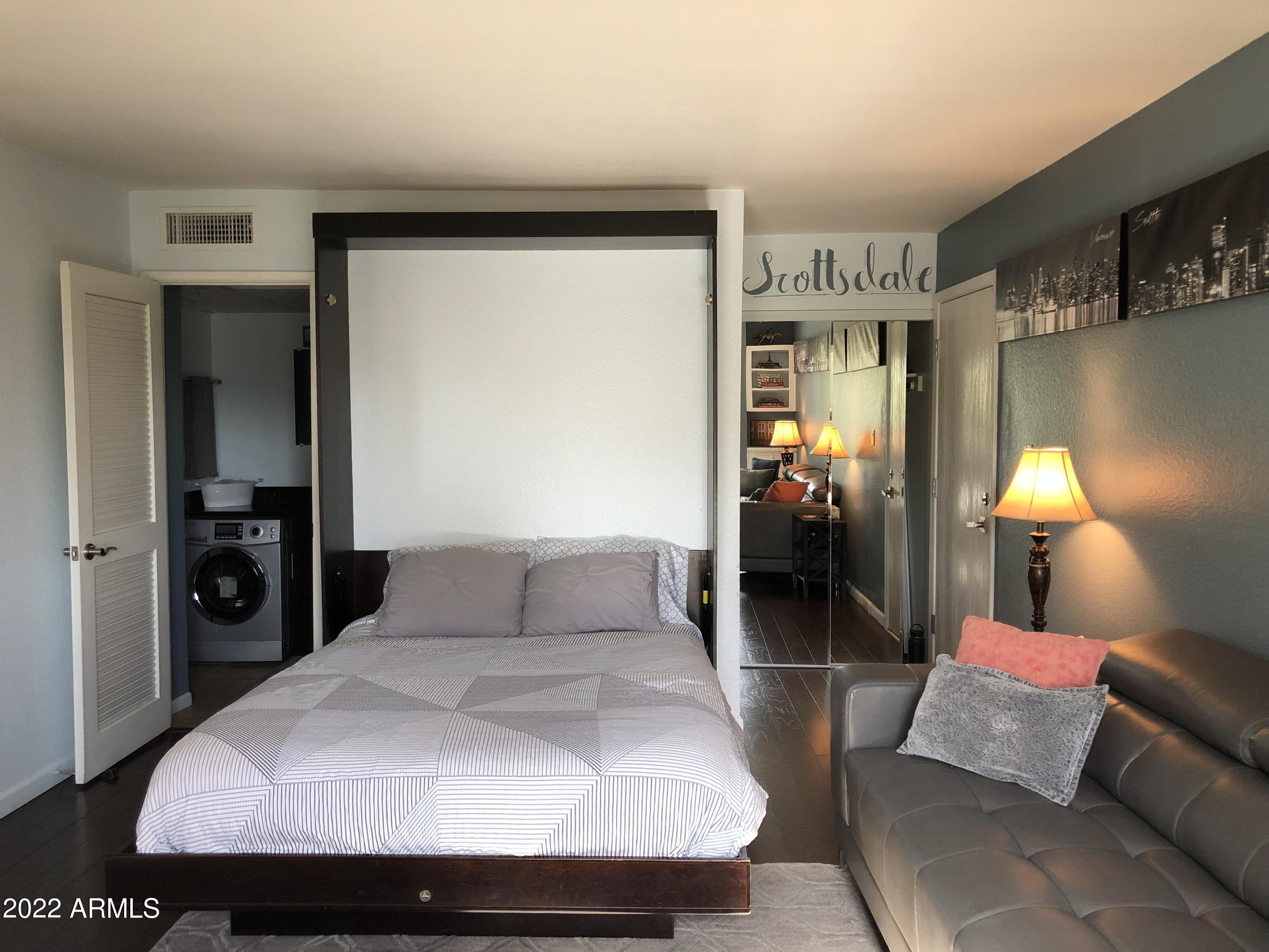 7350 N VIA PASEO DEL SUR -- N205