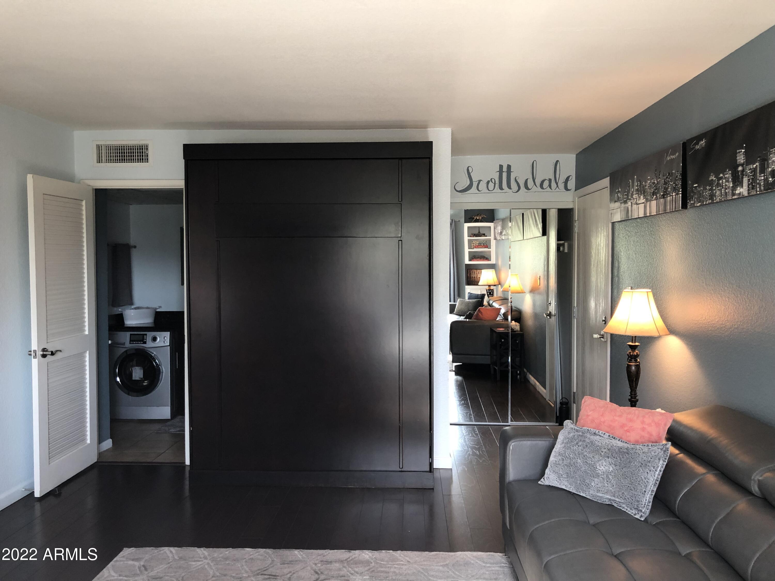 7350 N VIA PASEO DEL SUR -- N205