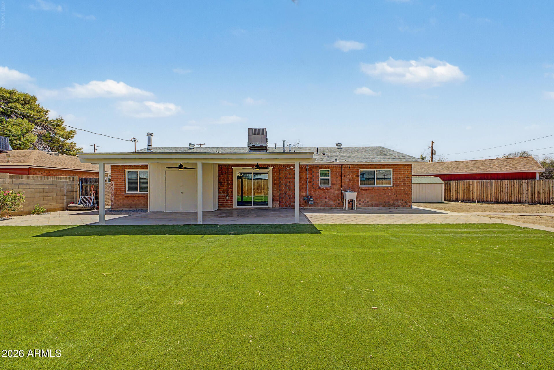 6836 N 33RD Drive