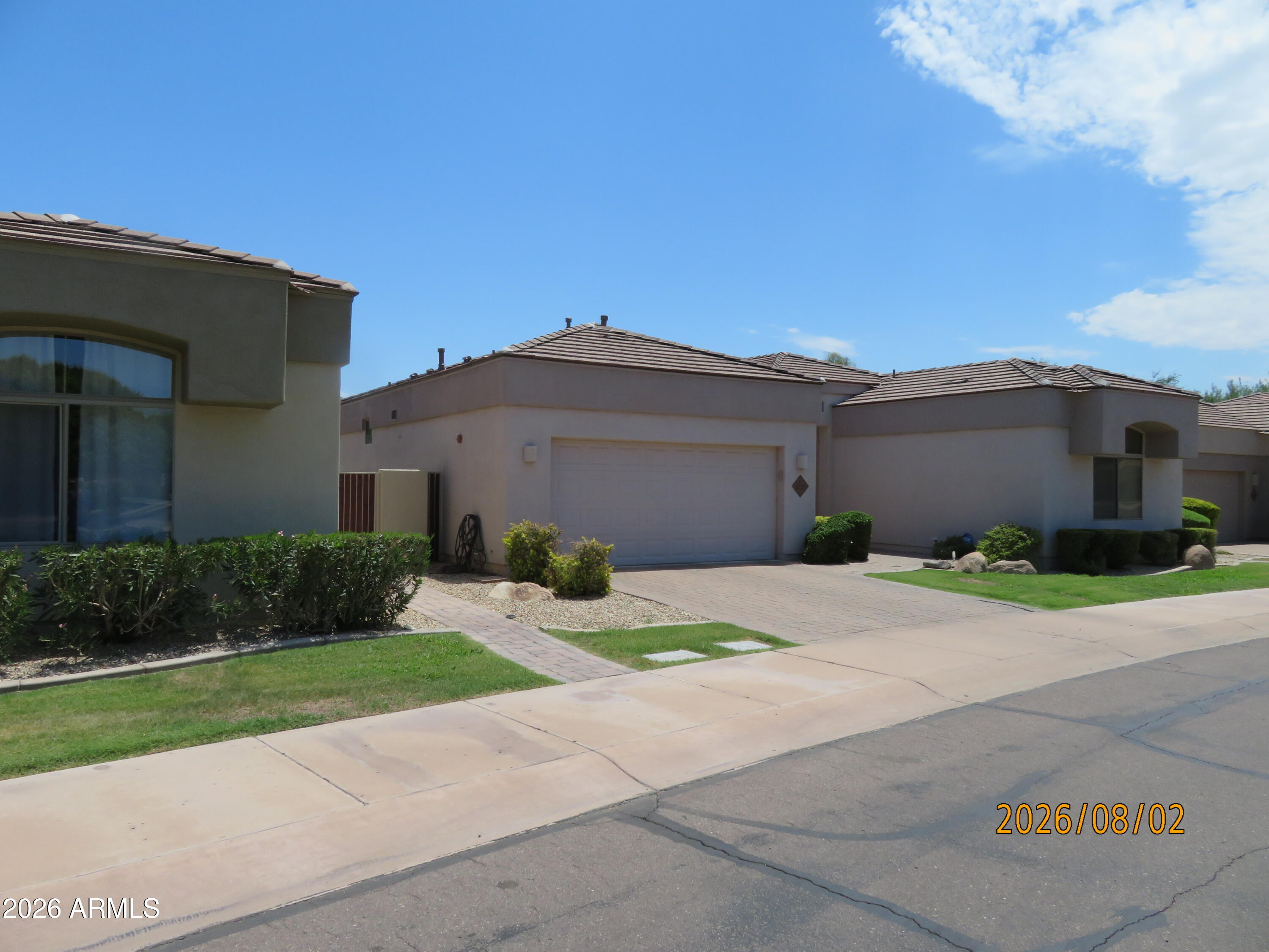 8727 E Tuckey Lane