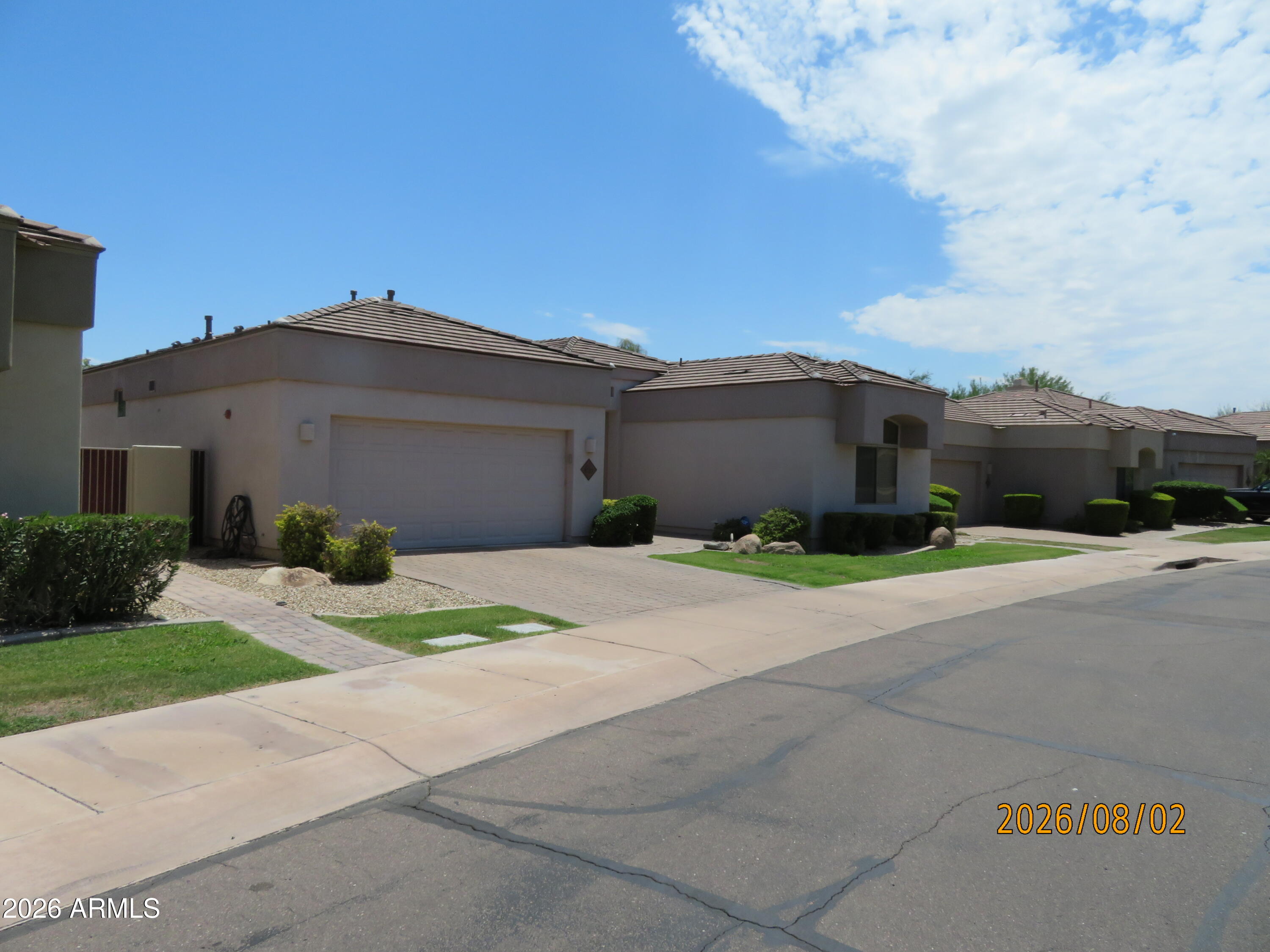 8727 E Tuckey Lane