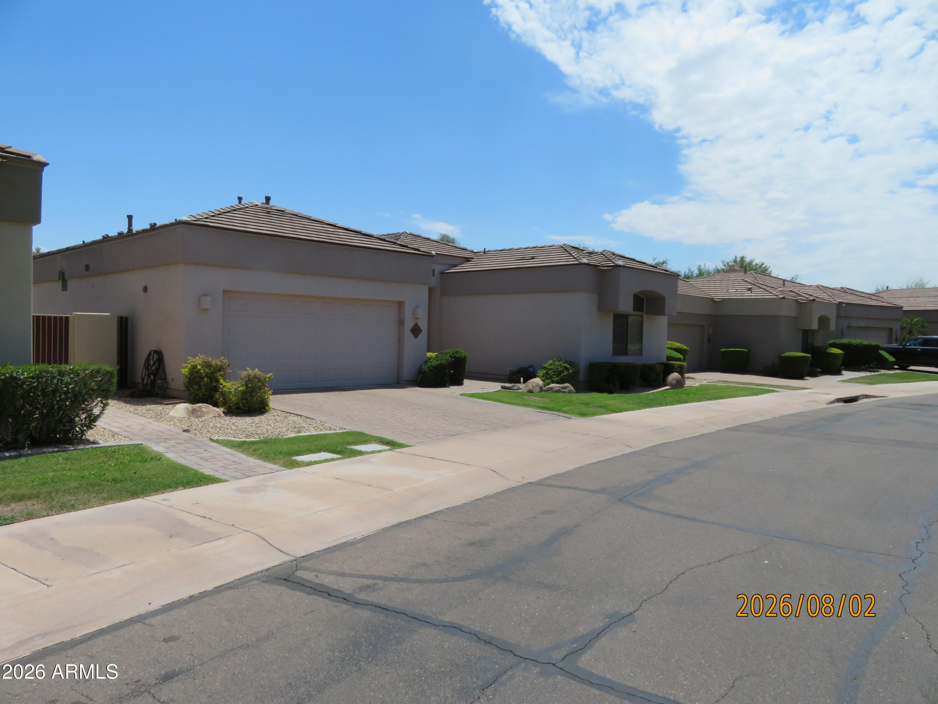 8727 E Tuckey Lane