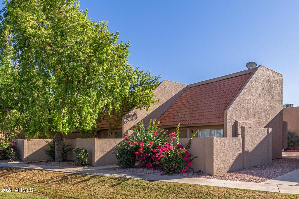 Photo of 4365 W Orangewood Avenue, Glendale, AZ 85301 (MLS # 7048708)